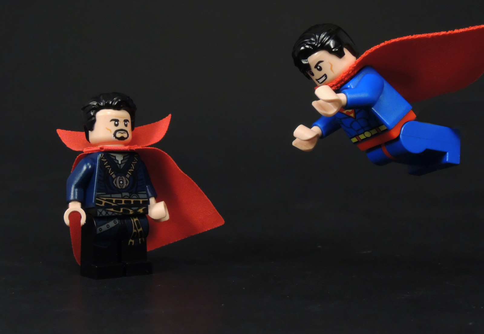 เลโก้, minifig, สุดยอด, ฮีโร่, แพทย์, แปลก, ชาย, แหลม, levitating, บิน, กระแสตรง, ประหลาดใจ, เหล็ก, โรงภาพยนตร์, จักรวาล, สีน้ำเงิน, สีแดง