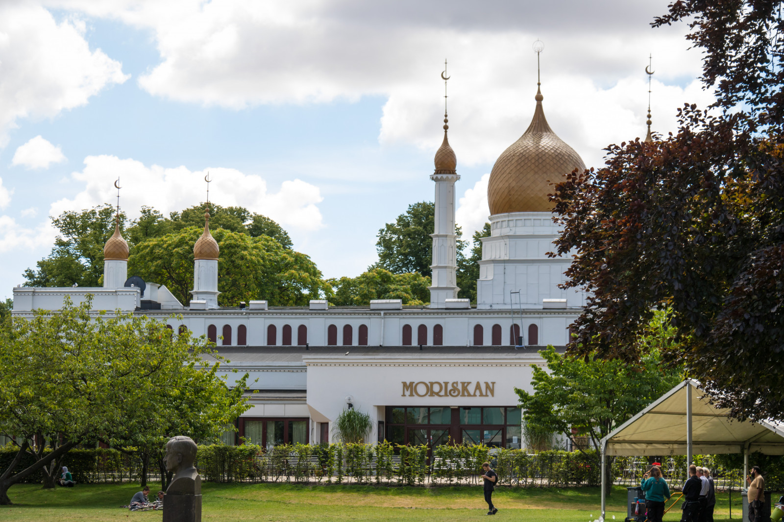 město, budova, věž, náměstí, kupole, palác, zámek, majetek, folketspark, byggnad, Malmo, moriskan, náměstí, exif modelu canoneos760d, geocountry, Kamera aby kánon, geocity, Model fotoaparátu canoneos760d, geostate, geolocation, EXIF čočka efs18200mmf3556is, exif aby kánon, EXIF isospeed 100, EXIF otvor 71, exif focallength 60mm, Kupol, místo uctívání