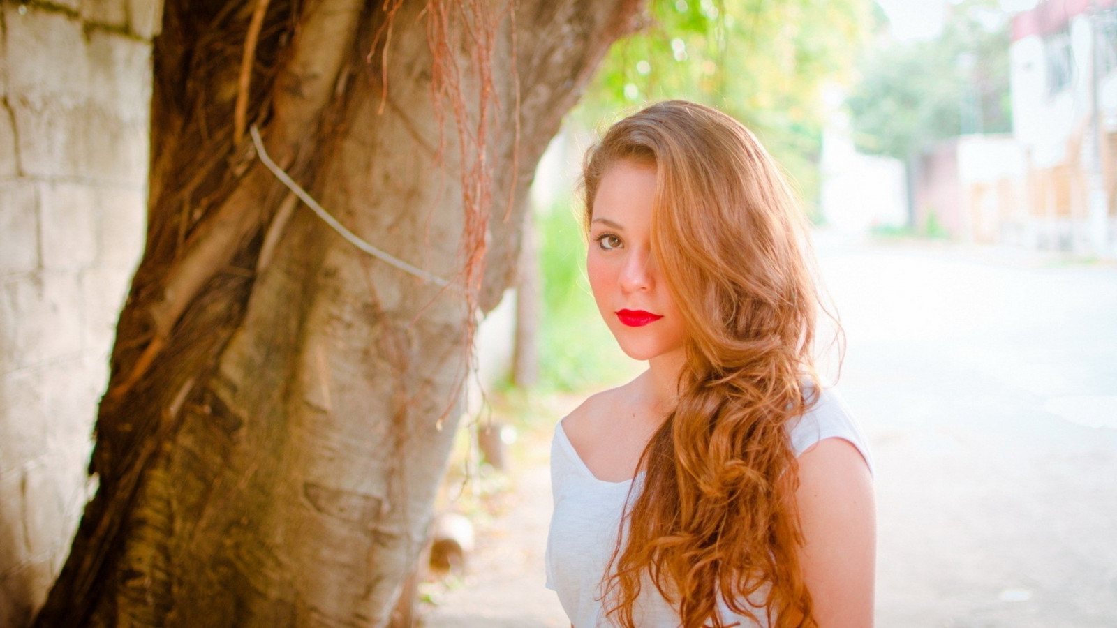 ženy venku, ženy, model, portrét, dlouhé vlasy, Červené, fotografování, šaty, móda, vlasy, jaro, barva, dívka, krása, sezóna, žena, dáma, nevěsta, fotografie, blond, účes, 1920x1080 px, portrétní fotografie, focení, hnědé vlasy