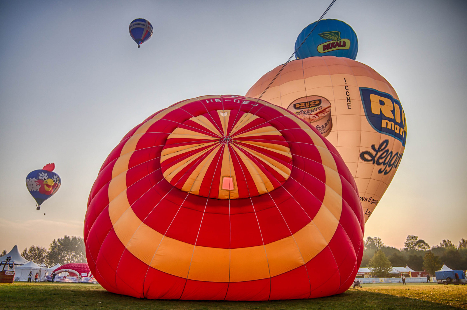 Wallpaper Italy, hot, sunrise, Canon, Italia, air, balloon, clear