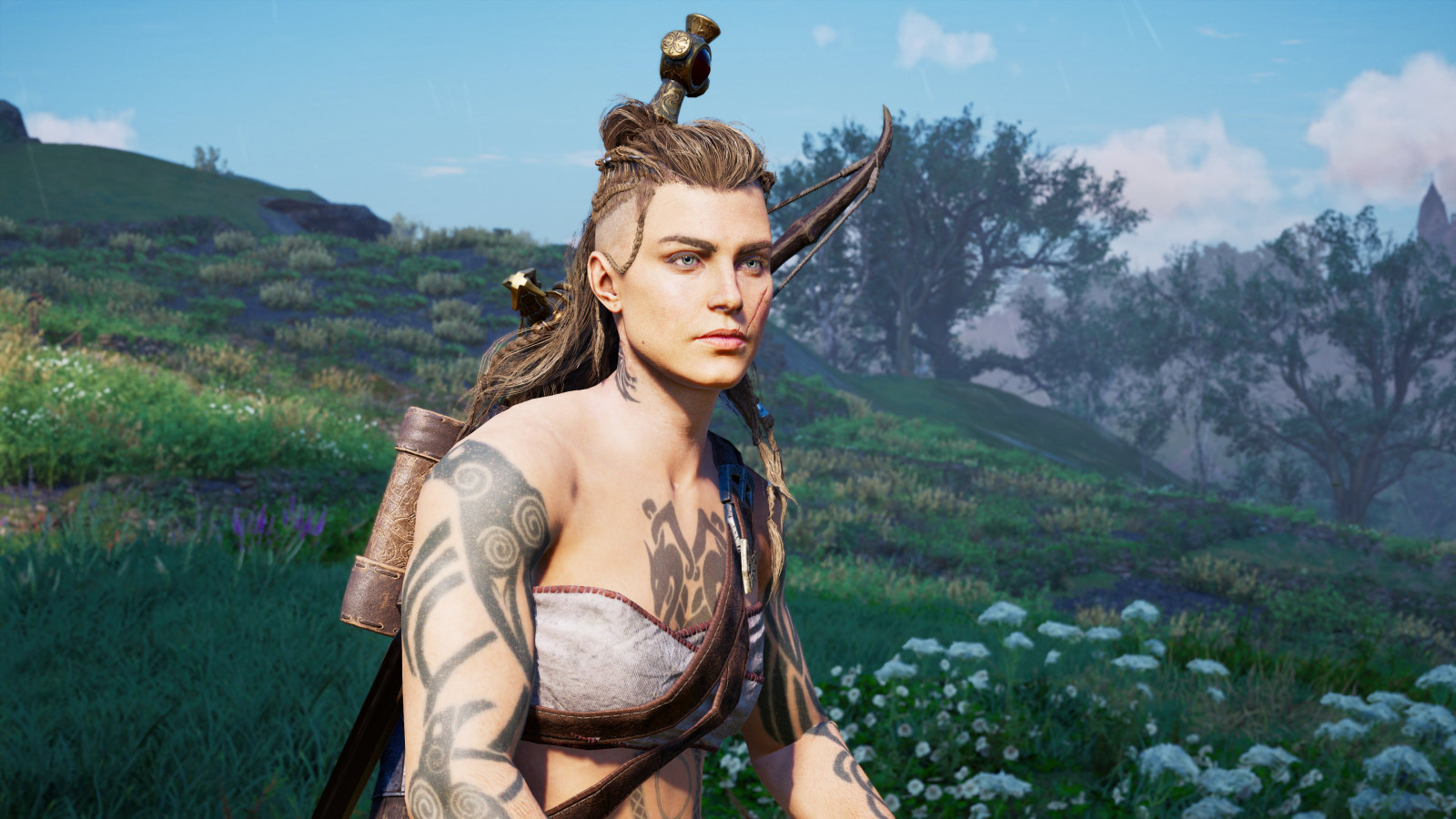 nebe, mrak, rostlina, People in nature, flash photography, tráva, šťastný, strom, kolouch, podprsenka, lučina, hruď, krajina, louka, dlouhé vlasy, Natural landscape, cg artwork, přílba, šperky, kufr, hnědé vlasy, módní doplněk, křídlo, břicho, les, volný čas, Pírko, kopec, koruna, srst, zábava, kostým, Cestovní ruch, fiktivní postava, focení, talár