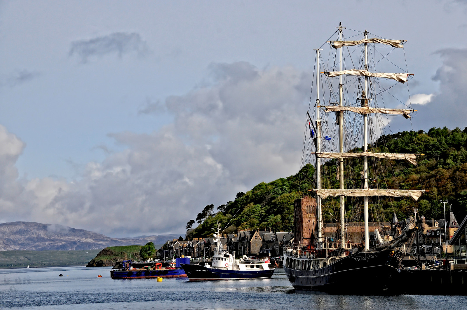 krajina, loď, loď, plachetnice, starý, moře, voda, nebe, vozidlo, řeka, přístav, plachtění, Brigantine, strom, Landschaft, tradiční, oceán, jachta, přístav, nebe, plavidlo, kanál, stožár, barque, plachta, wasser, meer, vodní, Hafen, east Indiaman, plné zmanipulované loď, briga, vysoká loď, schottland, škuner, dechař, Oban, Segeln, segelschiff, Skotsko, školní loď, Seeschiff, Hafenansicht, Dreimaster