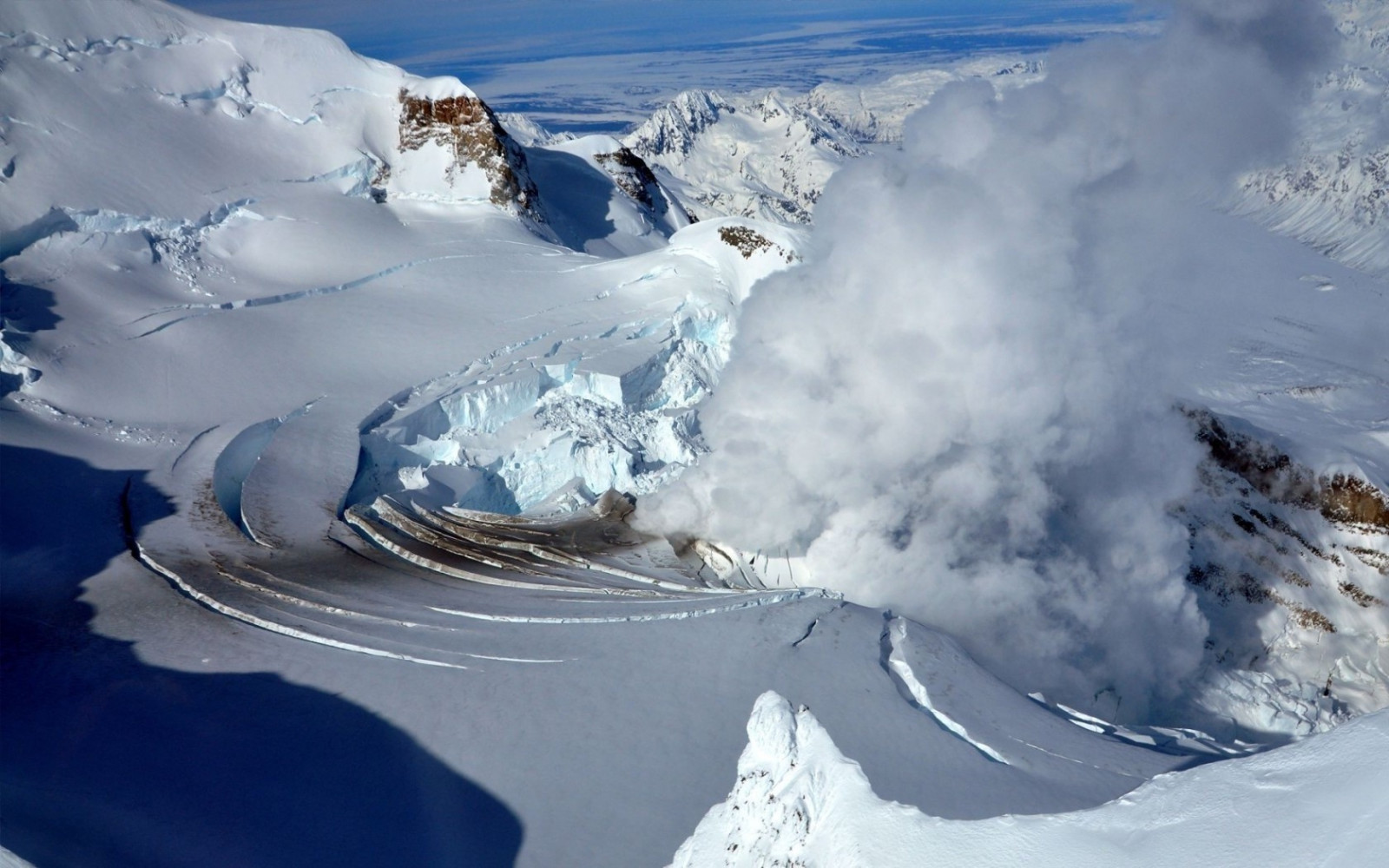 landskab, sne, vinter, is, Arctic, Alperne, Fryser, topmøde, bjerg, vejr, sæson, piste, 1680x1050 px, bjergrige landskabsformer, landskabsform, geografisk funktion, geologisk fænomen, bjergkæde, ekstrem sport, is kappe, iskold landskabsform, ski touring, ski bjergbestigning
