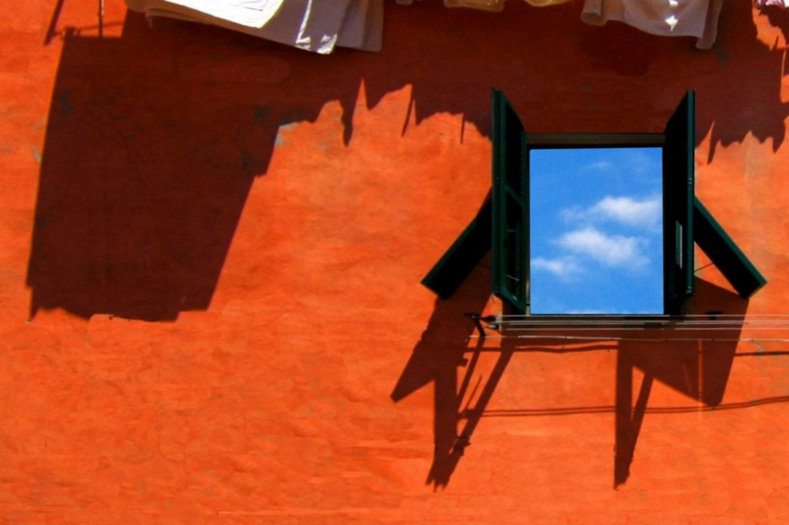 เงา, ท้องฟ้า, ดวงอาทิตย์, หน้าต่าง, เมฆ, ซุ้ม, nuvole, Ombra, เสื้อผ้า, finestra, Cielo, เพียงผู้เดียว, จักรวรรดิ, facciata, แพนนิ, 2011