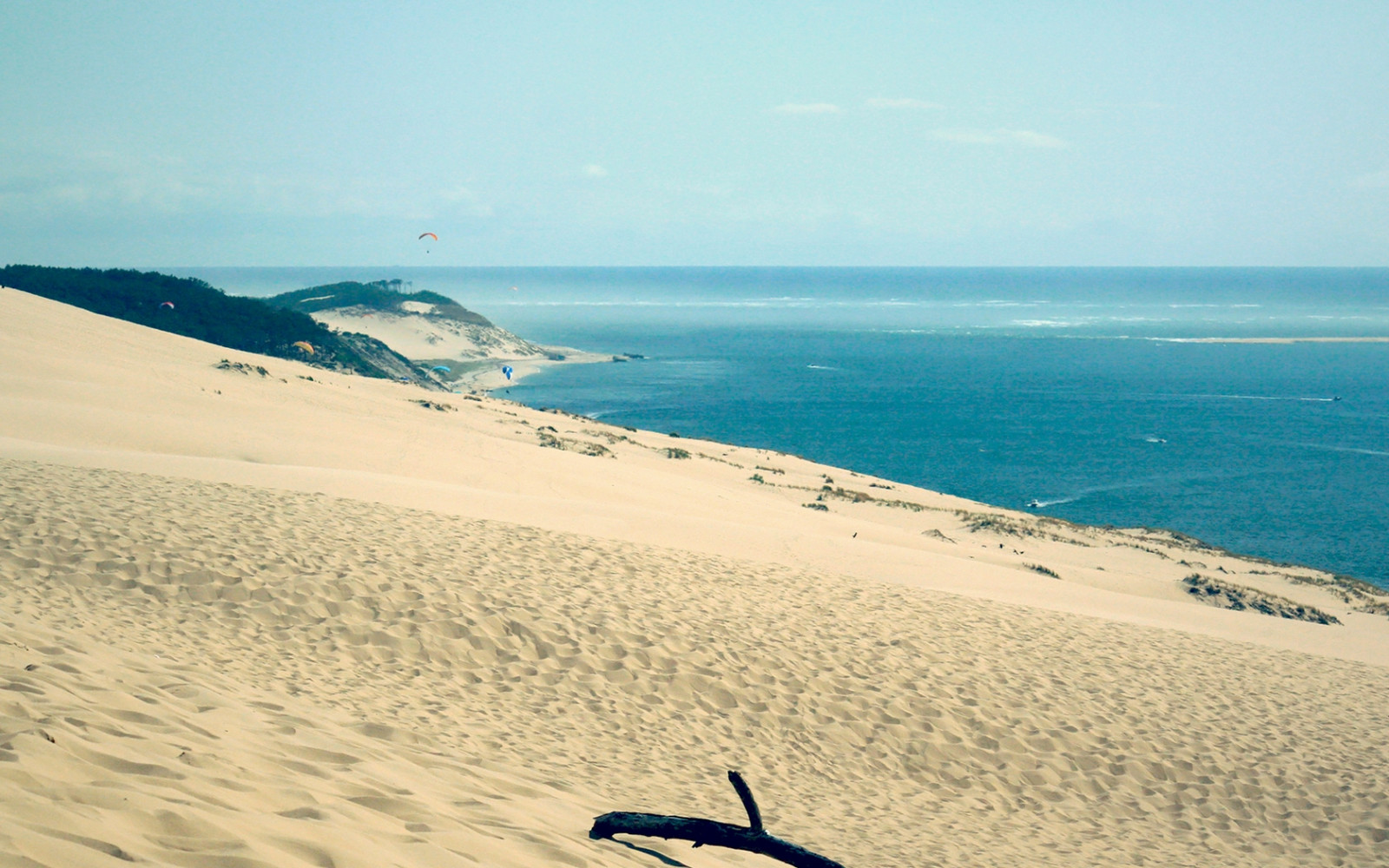 Wallpaper : beach, coast, slope, traces, horizon, resort 1680x1050 ...