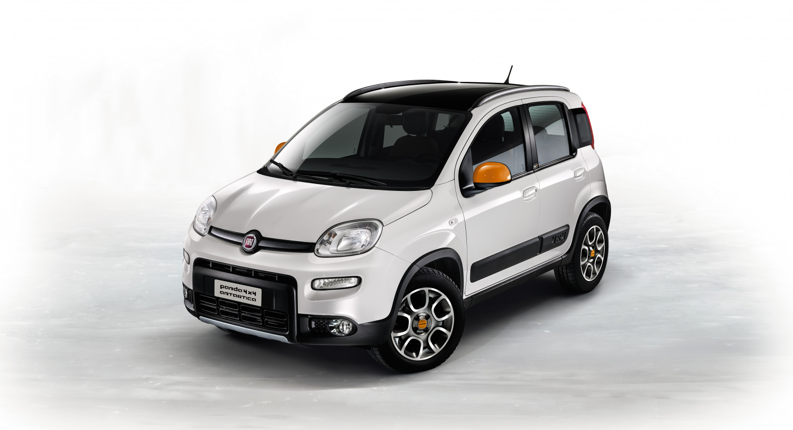 автомобиль, средство передвижения, Седан, FIAT, Сетевое шоу, Netcar, Автомобильные изображения, Фотография автомобиля, 2014, Panda 4x4 Antartica, Наземный транспорт, Марка автомобиля, Городской автомобиль, Малолитражный автомобиль, Компактный спортивный внедорожник, Супермини, Микрован, Мини-внедорожник, Минивэн