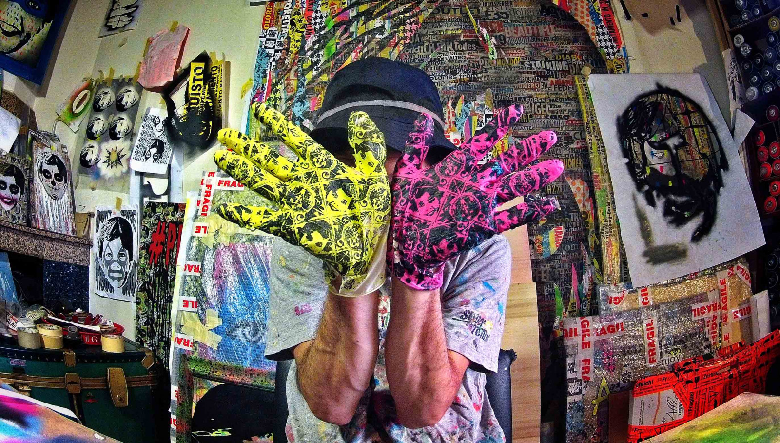 neon, koláž, rukavice, grafiti, pouliční umění, Studio, Nikdo, UMĚNÍ, design, obrazovka, uno, kinder, bazar, tisk, rukavice, kyselina, stará se, guanti, idontcareaboutuno, Screenprint, Serigrafia, nikoho to nezajímá, Stoca, Dontcareaboutuno