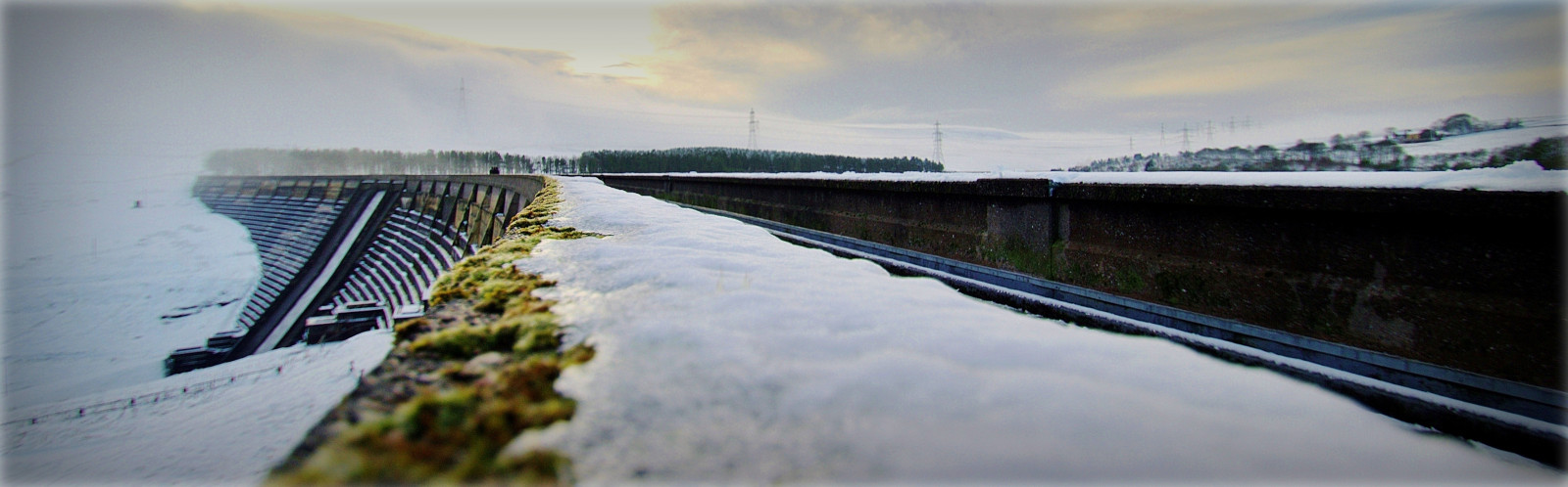 krajina, panoráma města, voda, odraz, sníh, zima, Anglie, ráno, most, řeka, Kánon, Vánoce, doprava, přehrada, Tamron, počasí, nádrž, cannon600d, pohledy, vodní, West Yorkshire, baitingsdam, ripponden, pylon, Pennines