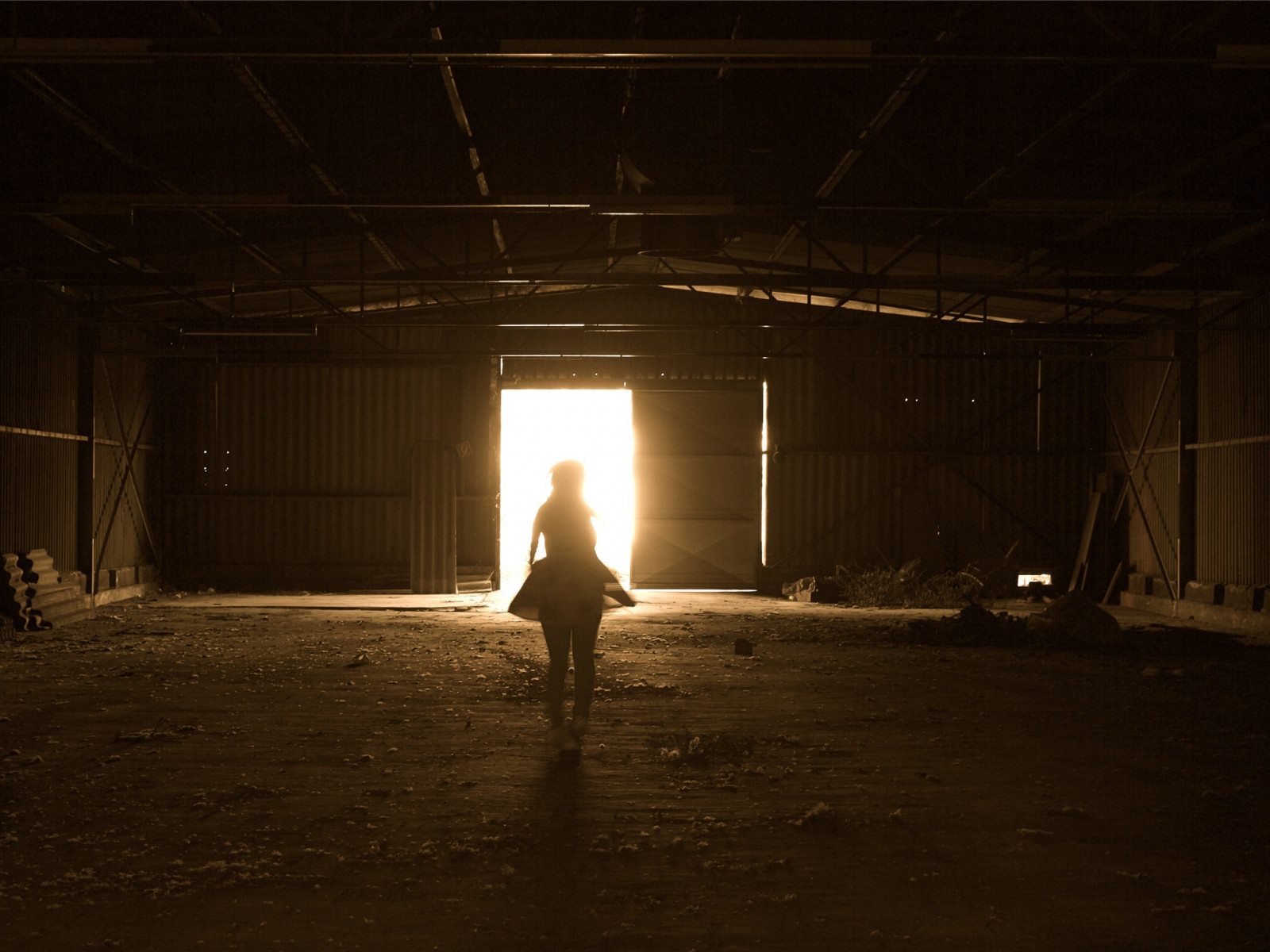 dør, pige, løb, nederdel, undslippe, againstthelight, HCS, lys mørk, exlore, stockhall