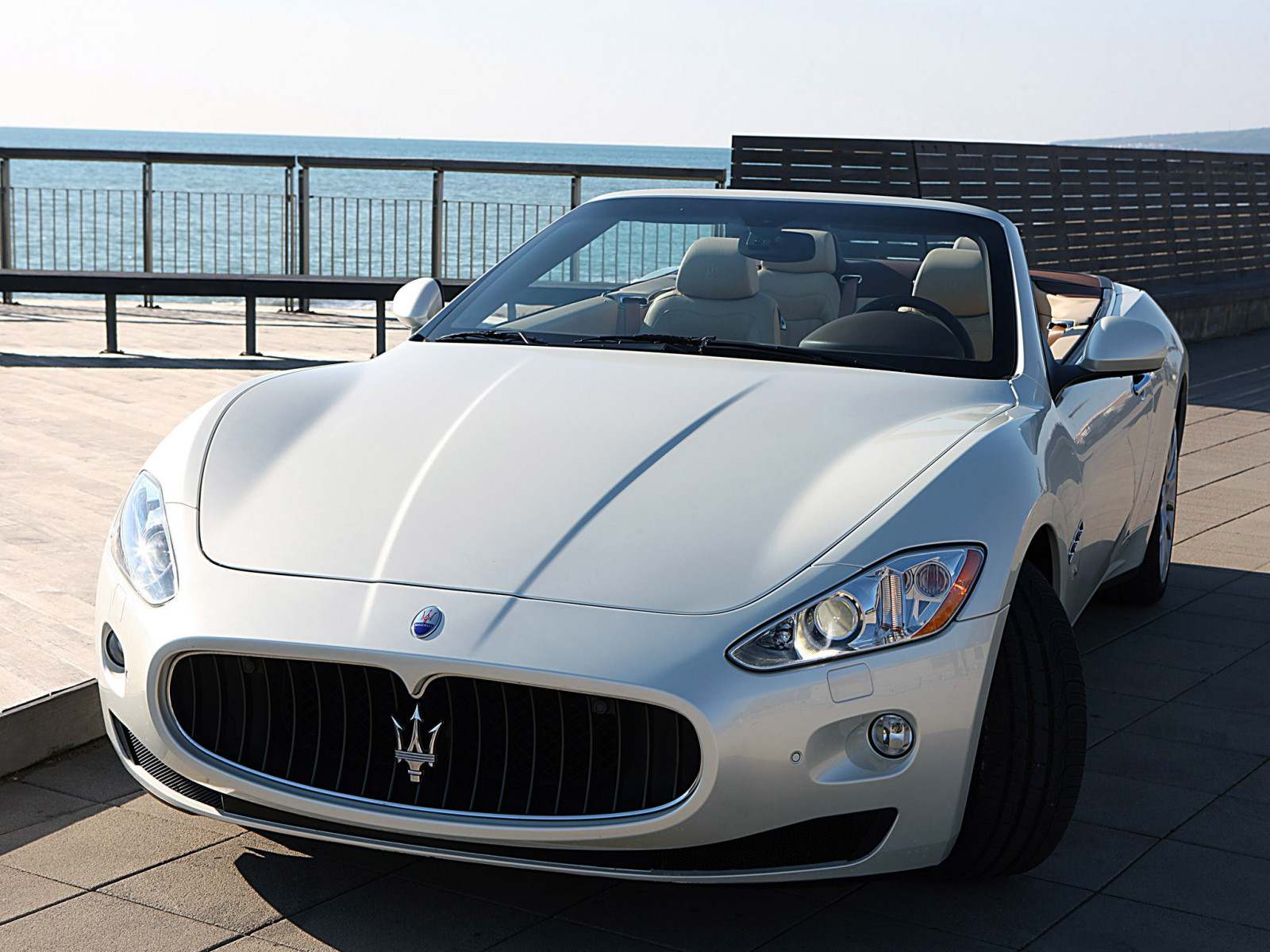 auto, vozidlo, sportovní auto, Maserati, kupé, výkon auta, Maserati GranTurismo, 2012, netcarshow, netcar, obrázky vozidel, photo auto, GranCabrio, superauto, pozemní vozidla, automobilového designu, automobilový exteriér, automobil make, luxusní vůz, nárazník