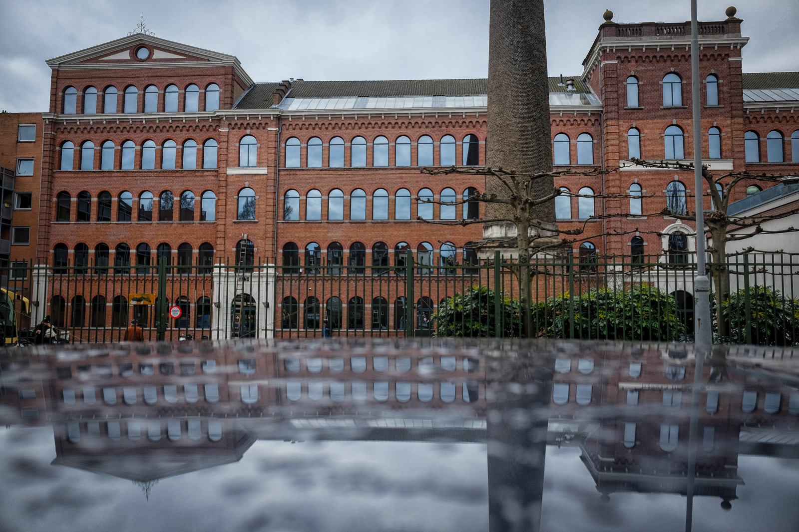 kontrast, okno, město, panoráma města, architektura, voda, auto, budova, odraz, symetrie, Diamanty, Nizozemí, náměstí, Amsterodam, kašna, palác, Fujifilm, Holandsko, 2017, široký úhel, centrum, náměstí, fuji, mezník, X70, fasáda, urban area, vodní, lidské osídlení, vodní prvek, Gassan