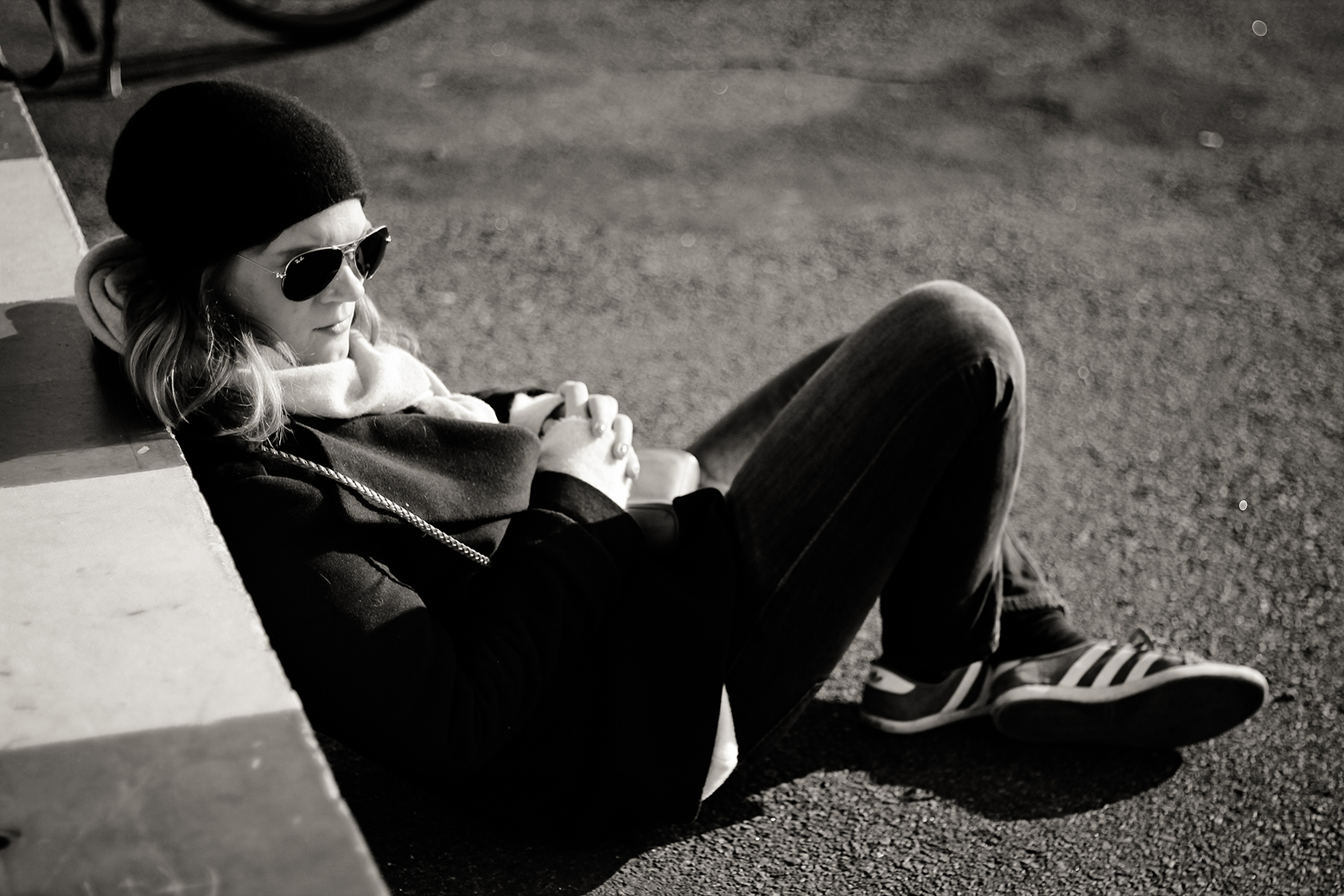 portrét, Černý a bílý, tělesné, žena, bílý, Černá, ulicích, Berlín, Kánon, Německo, objektiv, deutschland, 50mm, Černá bílá, letiště, osamělost, strasse, streetphotography, pouliční život, příběh, valentýnský, Flughafen, příběhy, blacknwhite, BNW, prázdnota, Valentýn, Tempelhof, streetshot, streetculture, Strase, streetpic, streetbw, tempelhoferfeld, strassenfotografie, strasenfotografie, streetpassionaward, canoneos600d