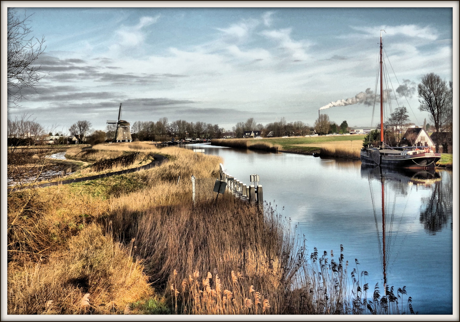 vodní, voda, odraz, nebe, řeka, kanál, banka, mrak, mokřadní, strom, krajina, fluvial landforms of streams