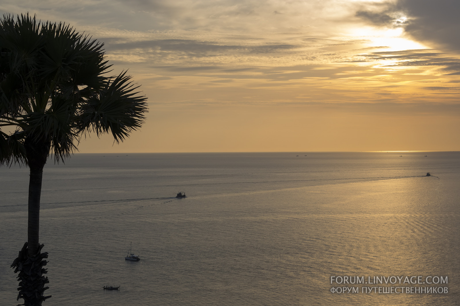 slunečnímu záření, krajina, loď, loď, černobílý, západ slunce, moře, noc, voda, Příroda, pobřeží, písek, minimalismus, odraz, nebe, pláž, svítání, uklidnit, žlutý, večer, ráno, pobřeží, slunce, HDR, horizont, pelerína, zlato, soumrak, Thajsko, rybolov, rybář, světlo, barva, klidný, mrak, strom, svítání, rostlina, venkovní, dlaň, oceán, vlna, odpočinout si, pobřeží, Pattaya, krabi, Samui, phuket, brigh, Promthep, tělo z vody, arecales