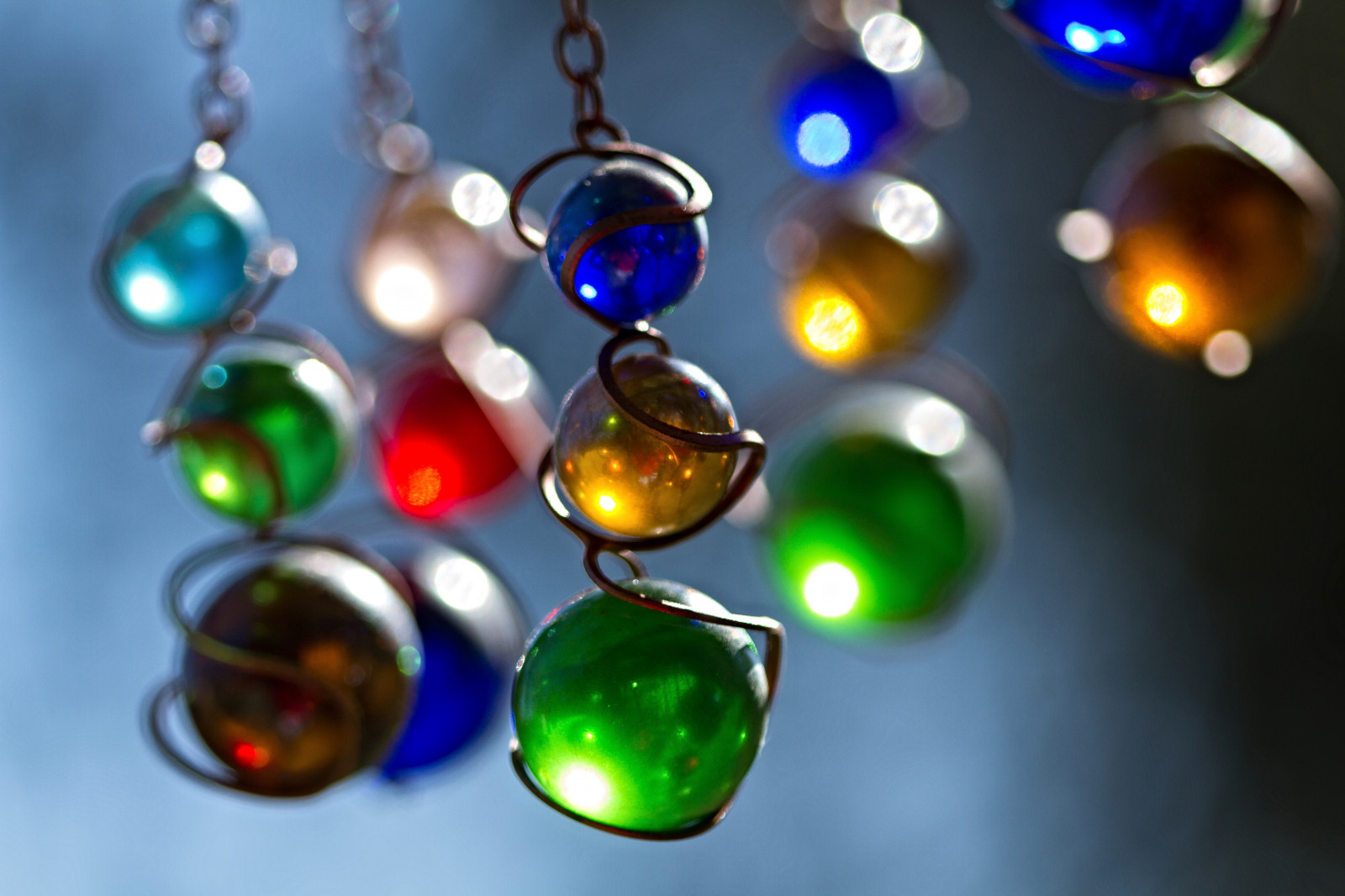 slunečnímu záření, barvitý, abstraktní, minimalismus, Červené, koule, zelená, modrý, sklenka, kov, kruh, mramor, Hračka, zlato, koule, UMĚNÍ, světlo, barva, kolo, materiál, šperky, kuličky, módní doplněk, vánoční dekorace, makro fotografie