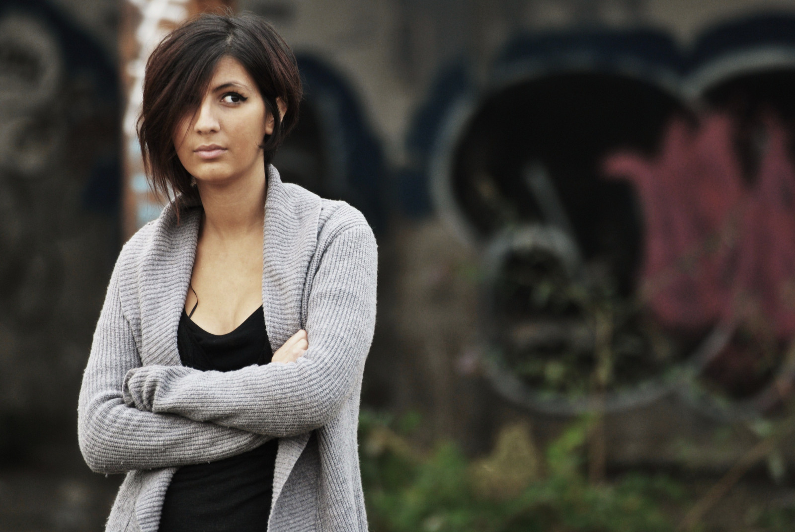 gade, efterår, portræt, by-, kvinde, sløring, Milano, efterår, pige, smuk, skønhed, mode, graffiti, donna, model, glamour, udendørs, Milano, smukke, streetportrait, sløret, sguardo, syn, diset, Federica, Autunno, Trudi, ritratto, cardigan, Modella, urbanpoetry, urbanportrait, ghettoportrait, federicas