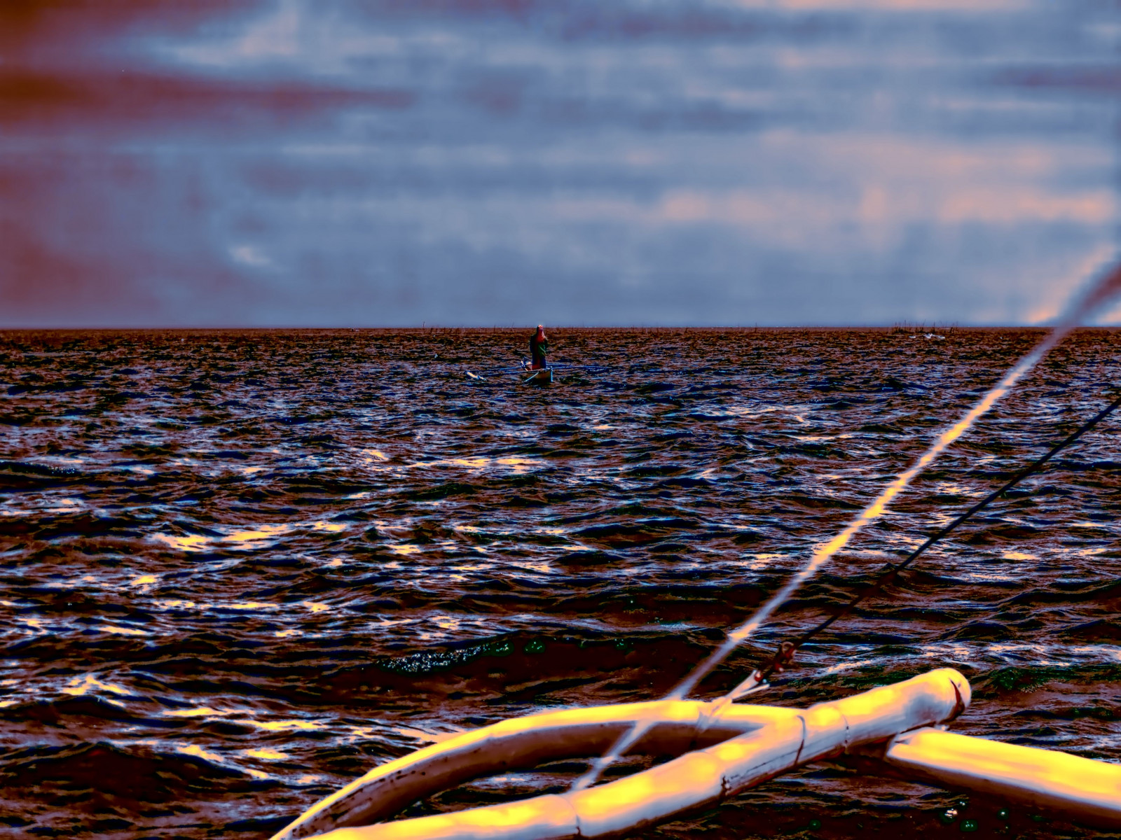 loď, moře, voda, pobřeží, odraz, nebe, uklidnit, večer, pobřeží, vítr, horizont, tropický, ostrov, Filipíny, mrak, oceán, oblohy, vlna, přímořská krajina, ostrovy, kanál, temná obloha, rybářská loď, tělo z vody, modrá obloha, tropický ostrov, Bohol