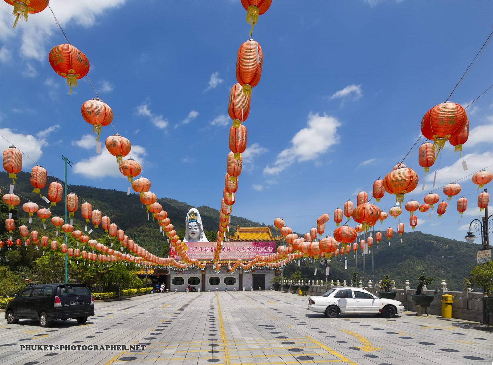 chrám, vodopád, moře, zahrada, ulice, kopec, jezero, voda, auto, Červené, tráva, nebe, motocykl, vozidlo, silnice, letadlo, lucerna, zelená, modrý, pobřeží, svítilna, vítr, tropický, ostrov, Honda, Malajsie, balón, kostel, Hračka, džungle, Řídit, jasný, Kek, barva, mrak, den, hora, květ, festival, oceán, vlna, povrch, hledisko, phuket, moto, cameron, vrchovina, provincie, penang, Georgetown, PCX, obratník, mazaný, místo, lok, Si, Atmosféra Země