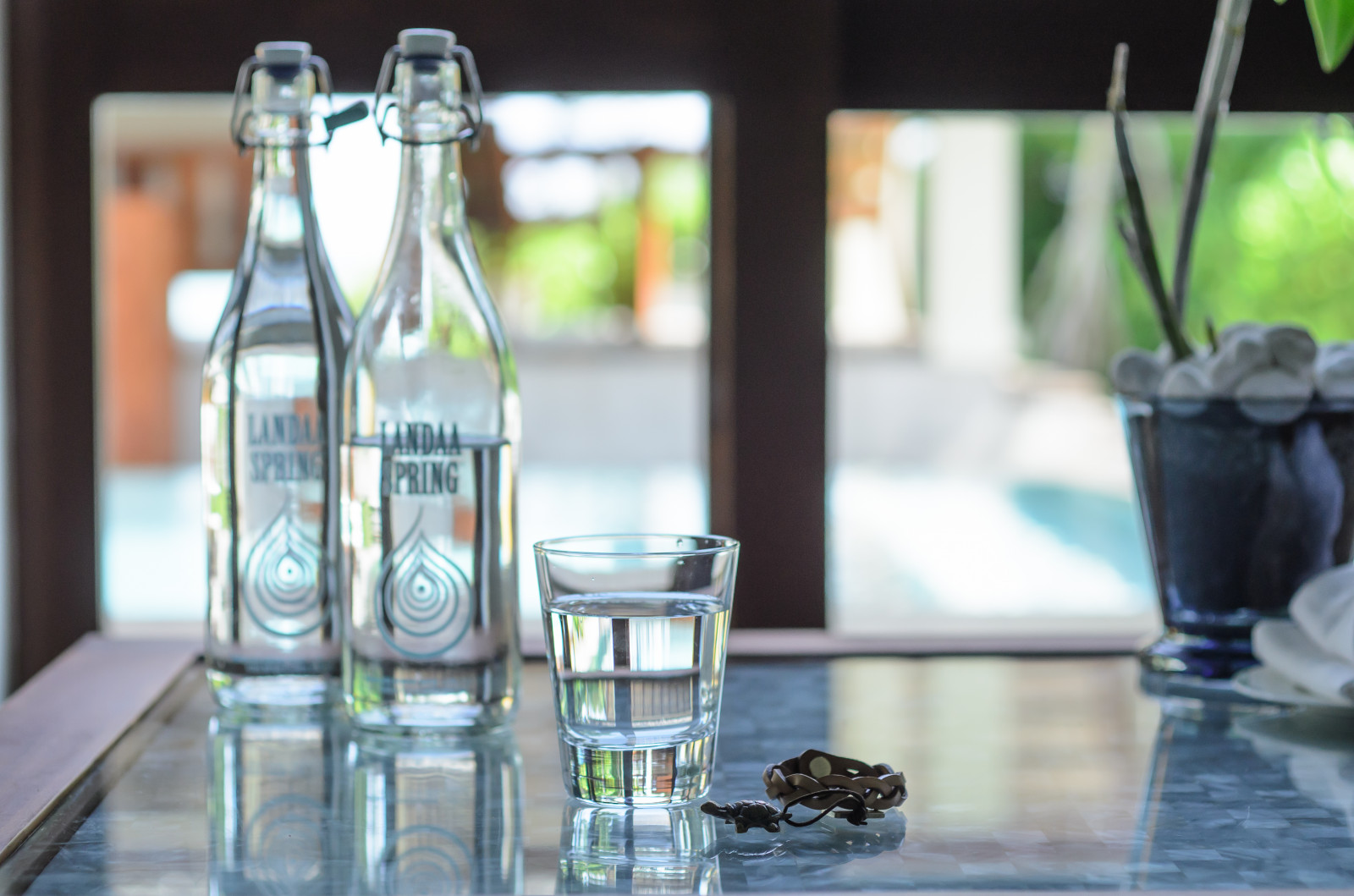 flaske, vand, glas flaske, glas, drikke, destilleret drik, drinkware, likør, Mason jar, barware, gin and tonic, bordservice