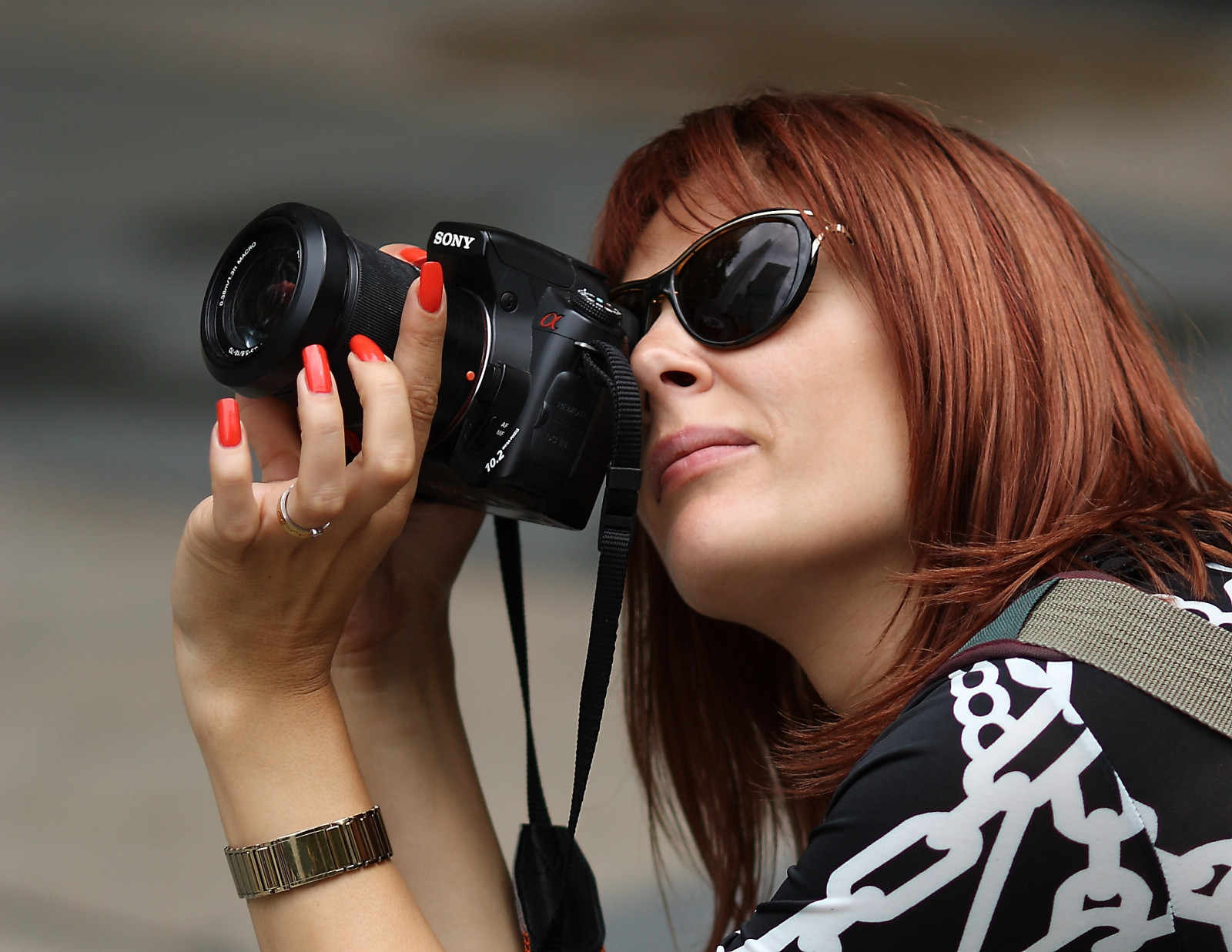 Černá, ryšavý, model, sluneční brýle, brýle, Červené, fotografování, zpěvák, Fotoaparát, Kánon, fotograf, móda, vlasy, Sony, Manhattan, oblečení, zpěv, nehty, dívka, krása, žena, newyork, dáma, fotografie, bryantpark, kostým, účes, focení, vision care, lak na nehty, canonef135mmf2lusm, bayens, pjbayens