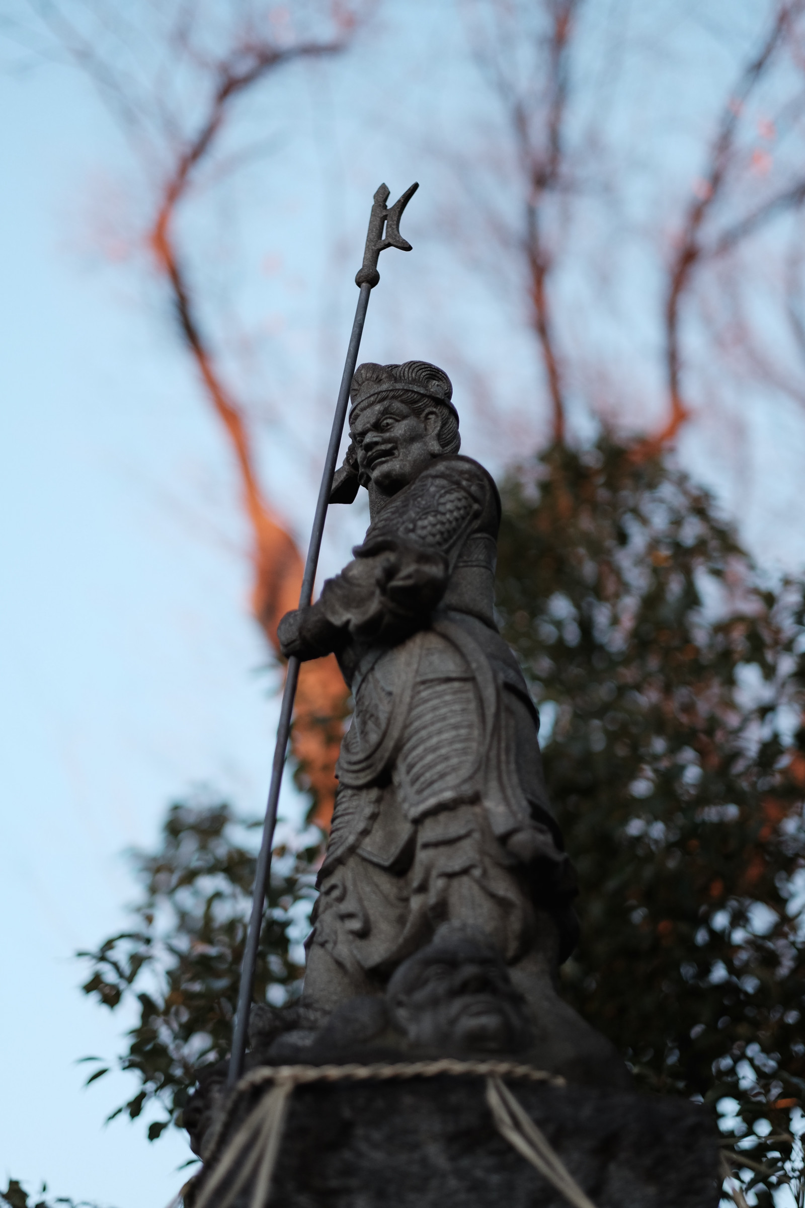 tempel, sne, vinter, skulptur, statue, Tokyo, Fujifilm, monument, mindesmærke, KUNST, træ, sæson, Fujinon, classicchrome, x, xf56mmf12r, xf56mm, xt1, Meguro, megurofudoson, vedplante