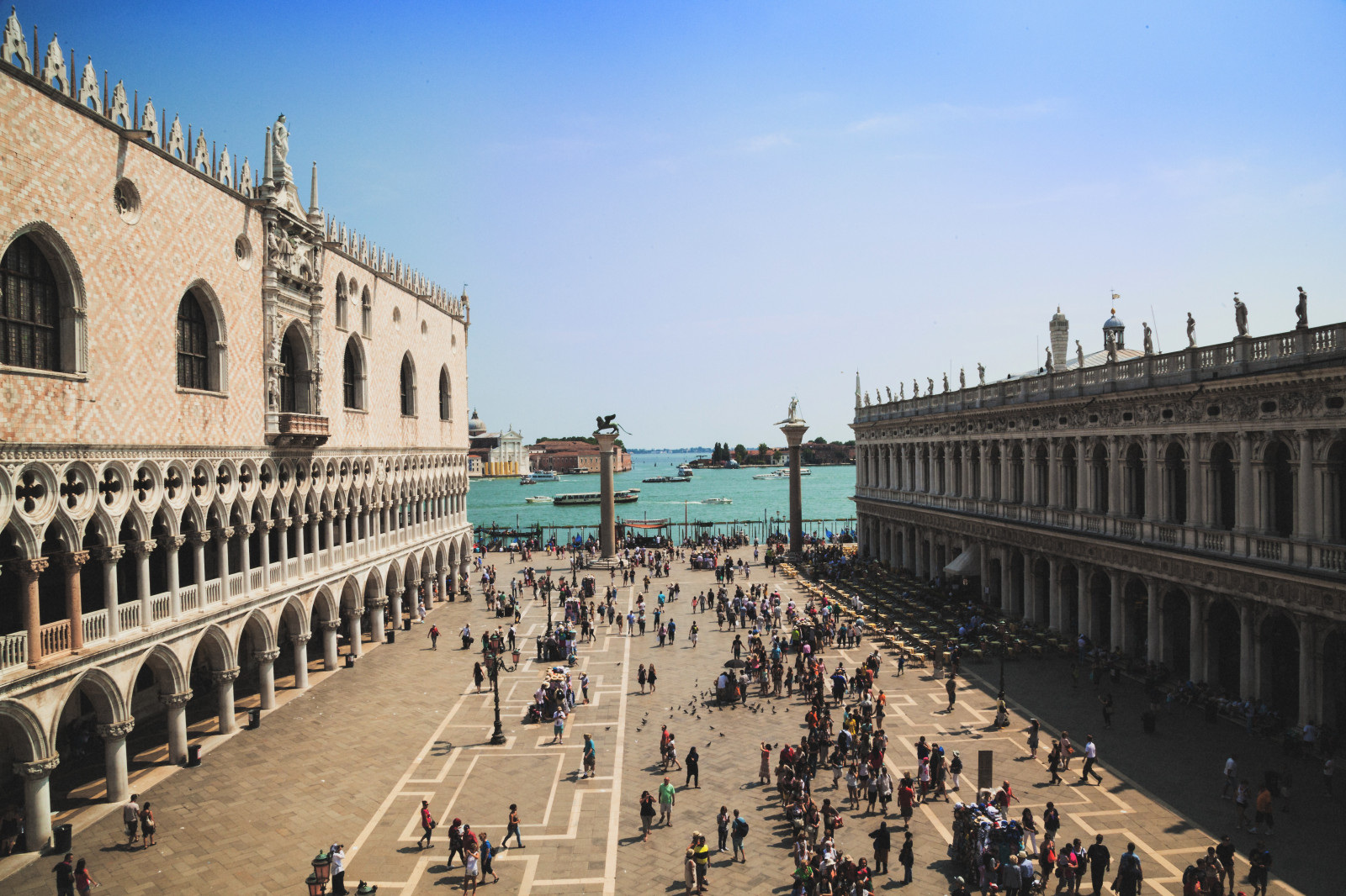 mezník, náměstí, náměstí, nebe, město, turistická atrakce, palác, budova, Cestovní ruch, starověký Řím, historické místo, fasáda, metropole, bazilika