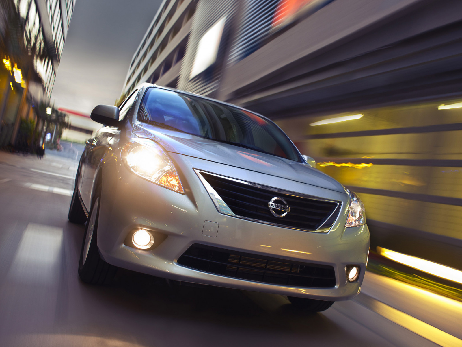 รถ, ยานพาหนะ, Nissan, 2013, ซีดาน, netcarshow, netcar, ภาพรถยนต์, ภาพรถ, ล้อ, Versa, ยานพาหนะบก, การออกแบบยานยนต์, รถยนต์ทำ, รถครอบครัว, กีฬายูทิลิตี้รถ, รถขนาดกลาง