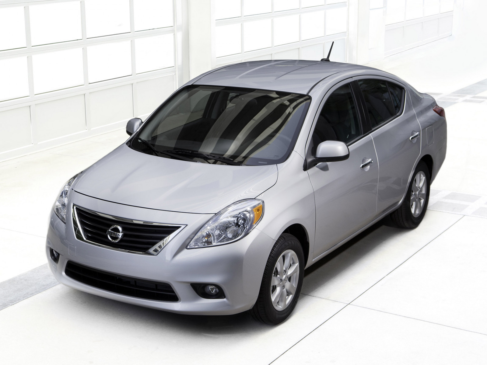 Auto, Fahrzeug, Nissan, 2013, Limousine, Netcarshow, Netcar, Auto Bilder, Auto Foto, Versa, Landfahrzeug, Automotive außen, Automobil machen, Stoßstange, Kompaktwagen, Nissan sentra