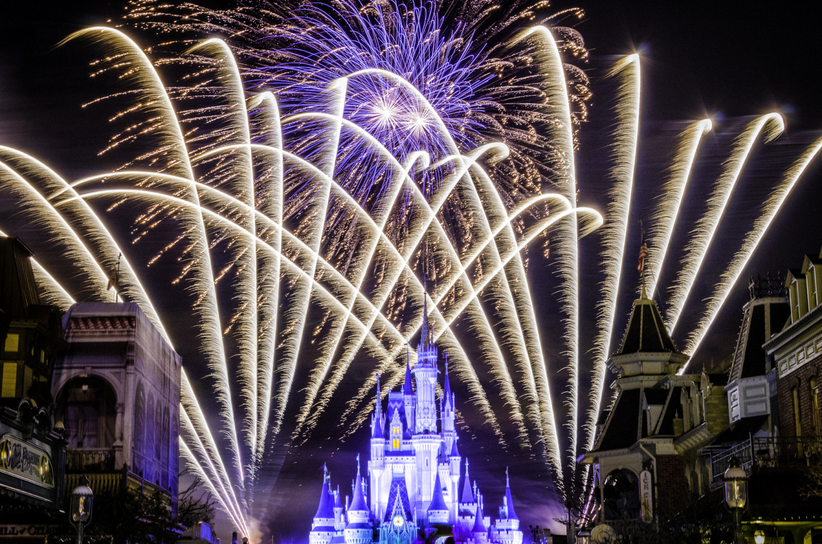 ohňostroj, metropole, mezník, událost, turistická atrakce, panoráma města, festival, Nový Rok, Metropolitní oblast, město, slavnost, noc, Nový rok, public event, mrakodrap, strom, rekreace, svět, nebe