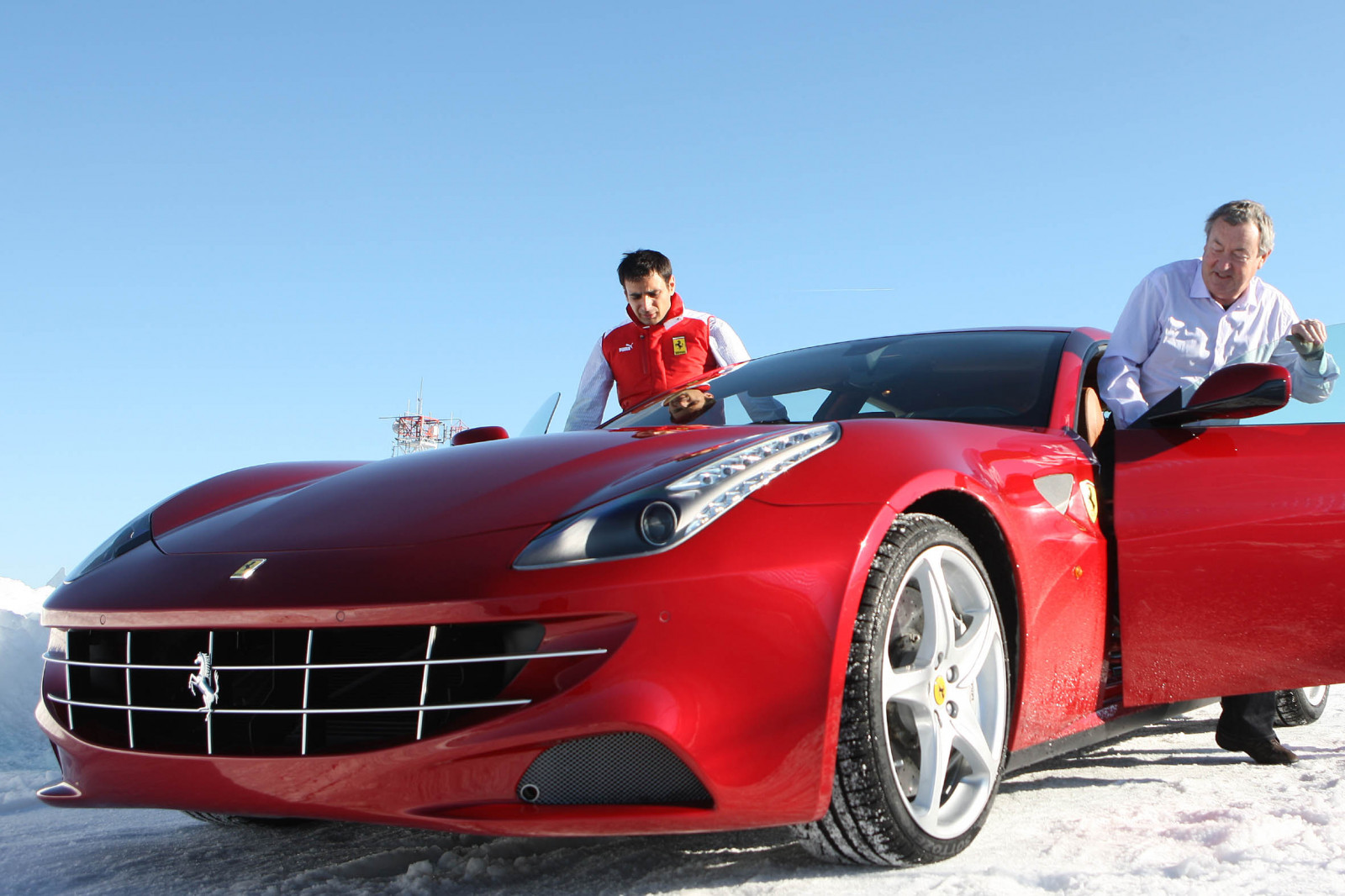 auto, voertuig, sportwagen, Ferrari, Ferrari California, 2012, netcarshow, netcar, afbeeldingen van auto's, auto foto, FF, supercar, landvoertuig, automotive design, automotive exterior, auto make, luxevoertuig, gezinsauto, bumper, ferrari spa