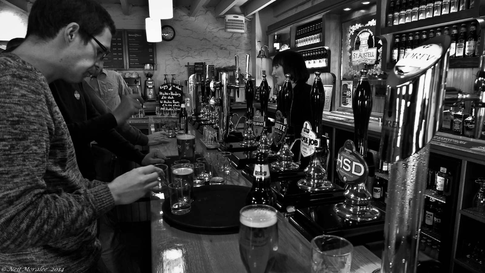 Černá, Černý a bílý, monochromatické fotografování, fotografování, černobílý, technika, bar, ulice, elektronické zařízení, tma