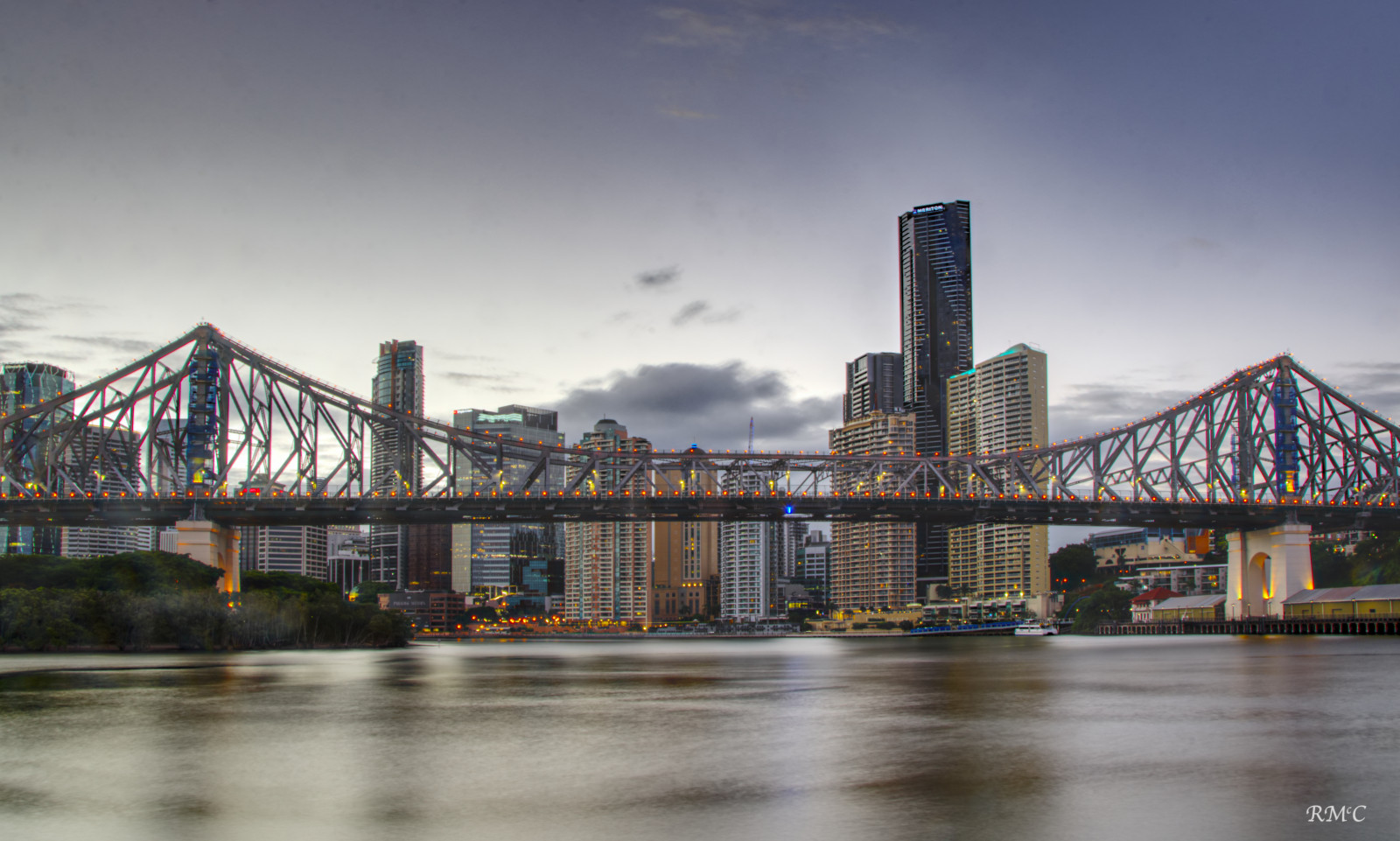 krajina, město, panoráma města, noc, architektura, voda, odraz, panoráma, mrakodrap, večer, ráno, most, řeka, HDR, panoráma, soumrak, infrastruktura, nábřeží, světlo, centrum, odrazy, budovy, mezník, urban area, vodní, lidské osídlení, twighlight