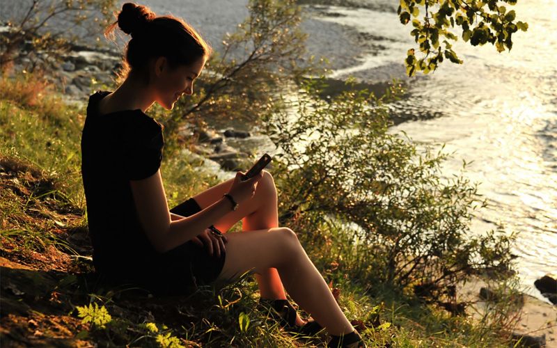 les, ženy, slunečnímu záření, ženy venku, model, jezero les, ženy, slunečnímu záření, ženy venku, model, jezero
