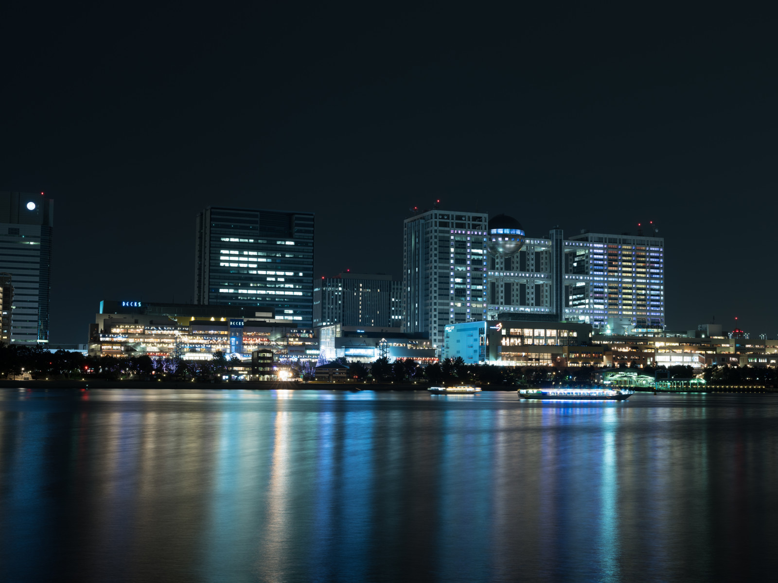 Japonsko, město, panoráma města, noc, odraz, panoráma, mrakodrap, večer, horizont, soumrak, metropole, Tokio, Fujifilm, jp, centrum, fuji, Fujinon, gf, gf63mm, gf63mmf28rwr, gfx, gfx50s, Daiba, Odaiba, urban area, Metropolitní oblast, lidské osídlení, geografický rys, panelový dům