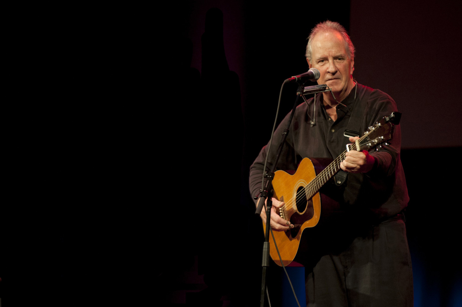 kytara, hudba, hudebník, kytarista, zpěv, zábava, představení, fáze, koncert, spisovatel, hudební divadlo, strunný nástroj, performance, basista, písničkář, múzických umění, cormac mccarthy