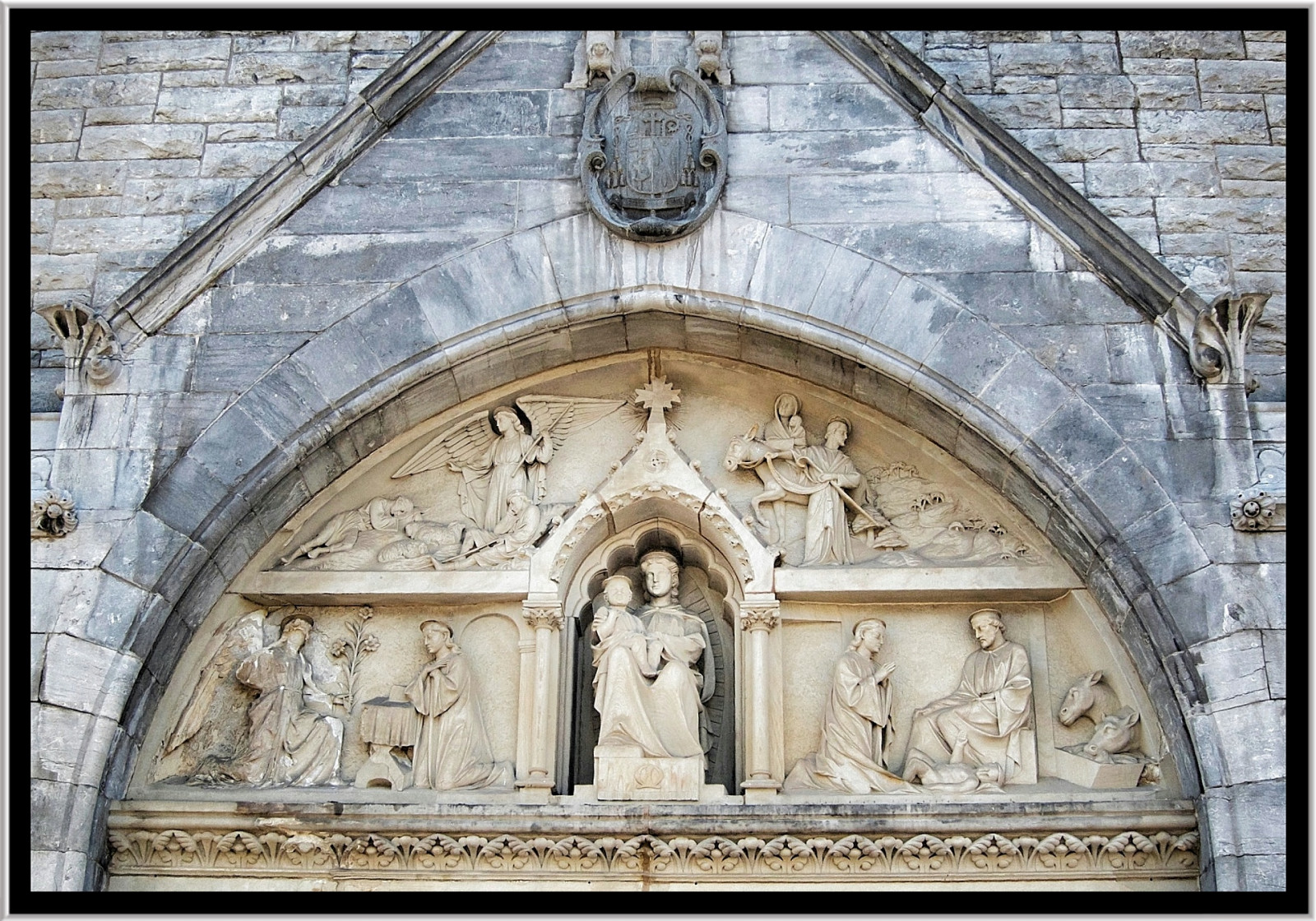 okno, ulice, architektura, budova, symetrie, historický, dějiny, sochařství, kruh, oblouk, kostel, náboženství, katedrála, gotická architektura, ny, historický, Svatý, onasill, architekt, 1001nights, 1001nightsmagiccity, Syracuse, románský, fasáda, okres, řezba, úleva, Columbus, dávná historie, historické místo, místo uctívání, stone carving, středověk, marys, klasické architektury, středověká architektura, Montgomery, fara, Archimedesrussell, stock photography