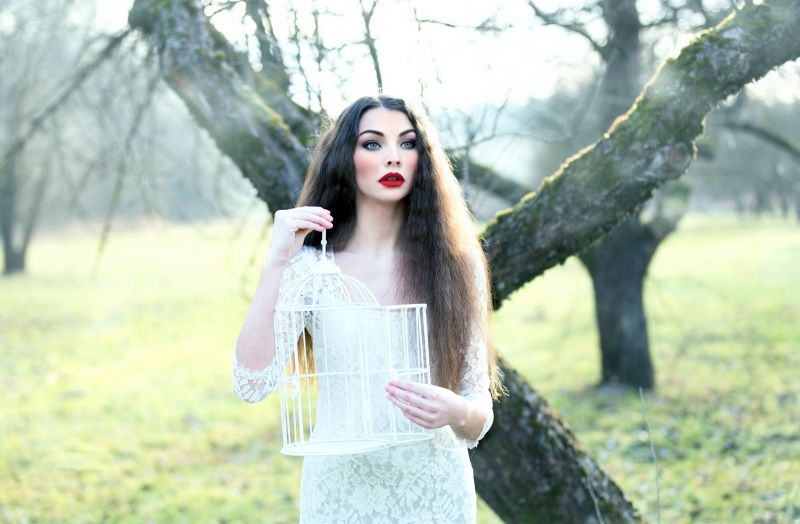 ženy, klec, model, makeup, červená rtěnka, dlouhé vlasy ženy, klec, model, makeup, červená rtěnka, dlouhé vlasy
