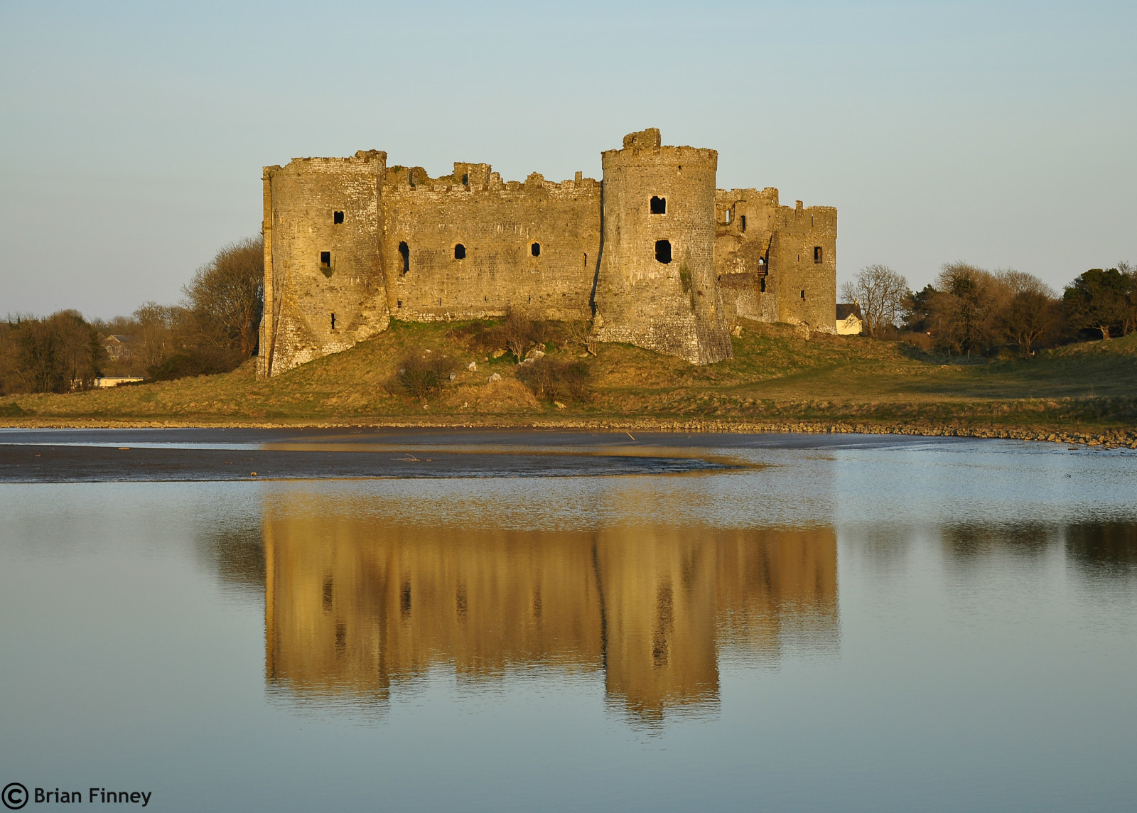 krajina, západ slunce, budova, odraz, hrad, piknik, zlato, mlýn, jaro, 2013, zřícenina, Wales, zámek, flickr, hodina, záře, mygearandme, zlatá hodina, klidný, nikonflickraward, nikond90, ilovemypics, goldenglow, dávná historie, opevnění, fotografoval, Pembrokeshire, přílivový, Kreslí, Carew, pembrokeshirewales, visitwales, artistspotlight, walesphotography, digitalslrphotographymagazine, nikondslruk, makingfriendsfromaroundtheworld, photographicwizards, moongoddessawards, visitpembrokeshire, brianjane, pembrokeshireoutdoors, whatdigitalcameraflickrgroup, nphotomag, anythingnikon, itvwalesyourpictures, thecastlesofwales