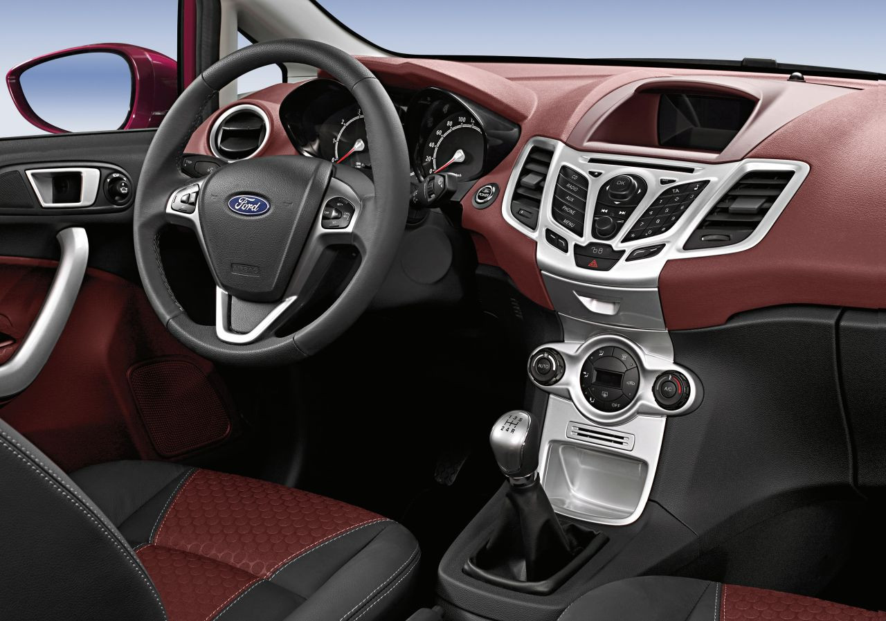 автомобиль, средство передвижения, Ford, Ford Fiesta, 2012, Сетевое шоу, Netcar, Автомобильные изображения, Фотография автомобиля, Fiesta, Наземный транспорт, Марка автомобиля, Городской автомобиль, Спортивный внедорожник, Хэтчбек, Супермини, Мини-внедорожник