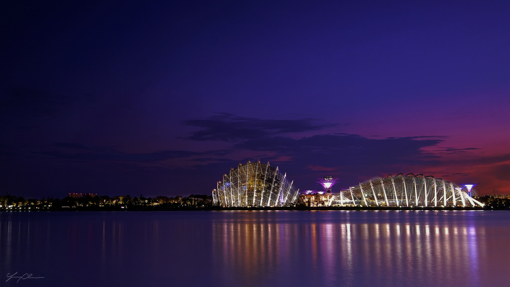 landskab, solnedgang, hav, by, bybilledet, nat, arkitektur, Singapore, sø, vand, afspejling, himmel, berolige, skyline, aften, flod, horisont, skumring, metropol, Fujifilm, Tusmørke, lang, daggry, belysning, fuji, milepæl, xt1, dagtimerne, turistattraktion, computer tapet, efterglød, hovedstadsområde, xSeries, xf1024, gardenbythebay