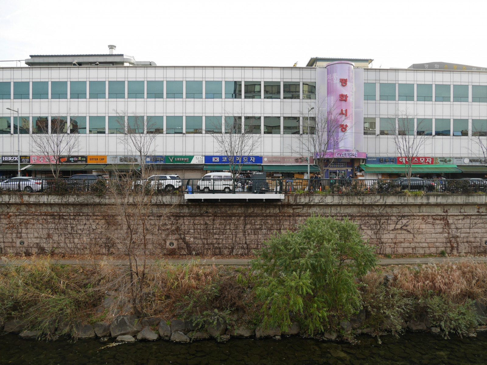 vozidlo, vlak, Seoul, Jižní Korea, doprava, Chunggyechun, Korejská republika, lokomotiva, dráha, pozemní vozidla, veřejná doprava, železniční doprava, kolejová vozidla, osobní automobil, železniční vůz