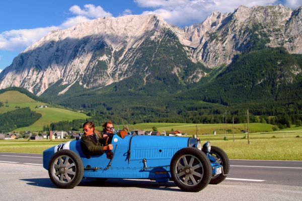 car,vehicle,historic,sports car,vintage,Europe
