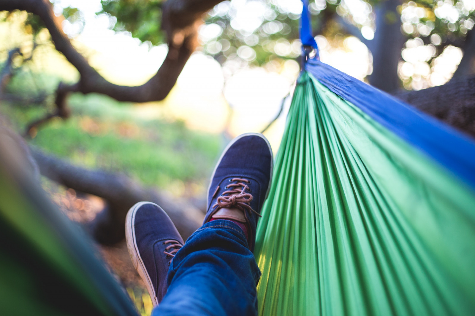 Wallpaper : hammock, legs, sneakers 2700x1800 - goodfon - 1185614 - HD