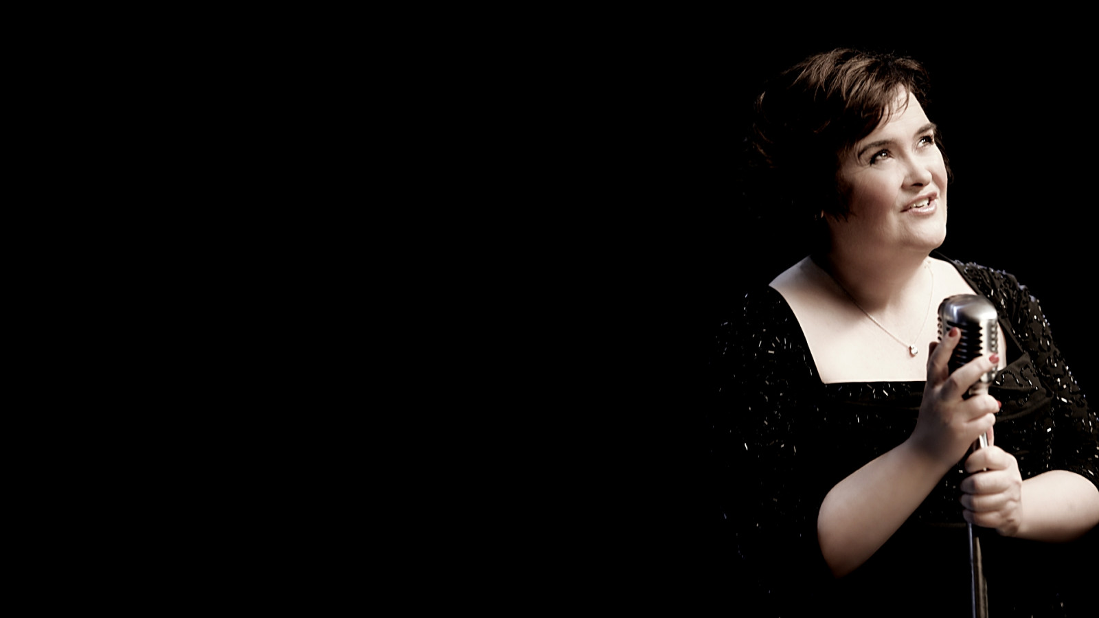 sort, musik, sanger, kjole, musiker, mikrofon, Musik kunstner, lyd, popmusik, sang, lys, pige, se, ydeevne, mørke, strengeinstrument, sanger og sangskriver, lydudstyr, sangskriver, Susan boyle, vocal coach