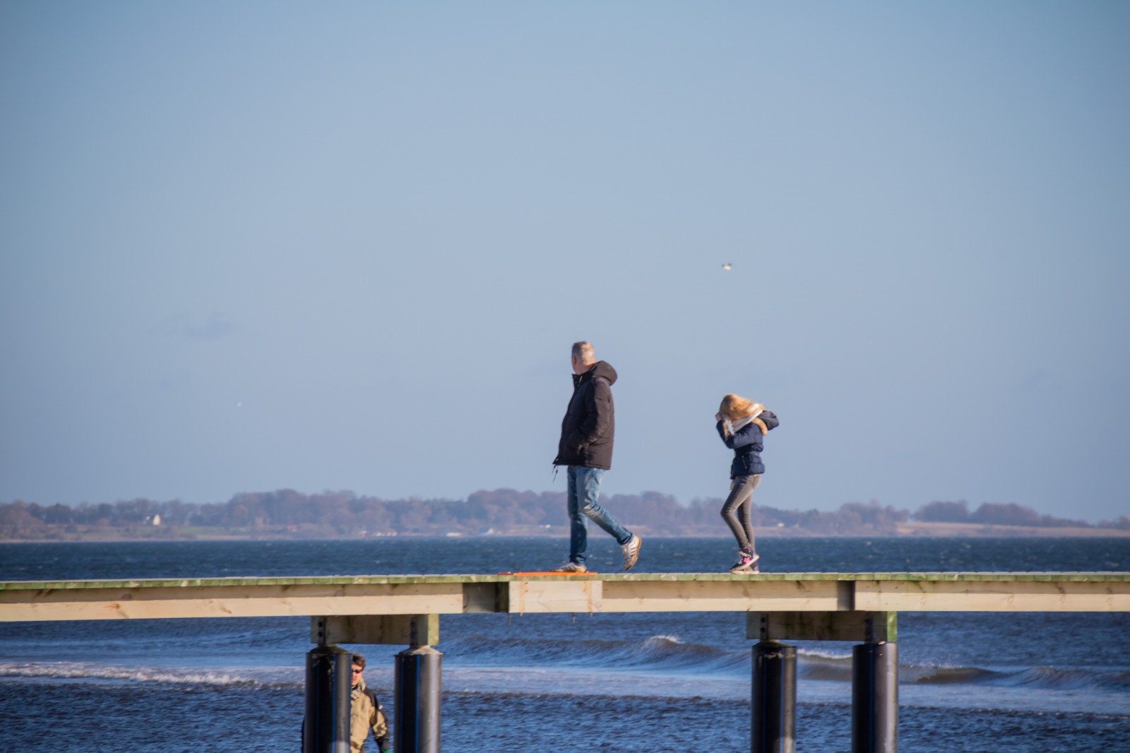 lidé, moře, záliv, jezero, voda, pobřeží, pláž, modrý, pobřeží, vítr, horizont, dovolená, oceán, vlna, pramen, vatten, hav, m nniskor, beddingestrand, kust, exif modelu canoneos760d, geocountry, Kamera aby kánon, geocity, Model fotoaparátu canoneos760d, geostate, geolocation, EXIF čočka efs18200mmf3556is, exif focallength 200mm, exif aby kánon, EXIF isospeed 100, EXIF otvor 63, Atmosféra Země, tělo z vody