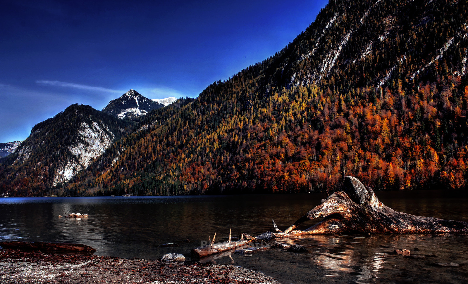 træer, landskab, bjerge, hav, nat, sø, vand, klippe, natur, afspejling, aften, morgen, kyst, Canon, HDR, fjorden, ødemark, skumring, Berchtesgaden, smuk, landskab, efterår, Landschaft, bjerg, farver, se, Herbst, wasser, Farben, Berge, Photomatix, loch, bjergrige landskabsformer, landskabsform, geografisk funktion, krop af vand, bjergkæde, k nigssee, sch nau