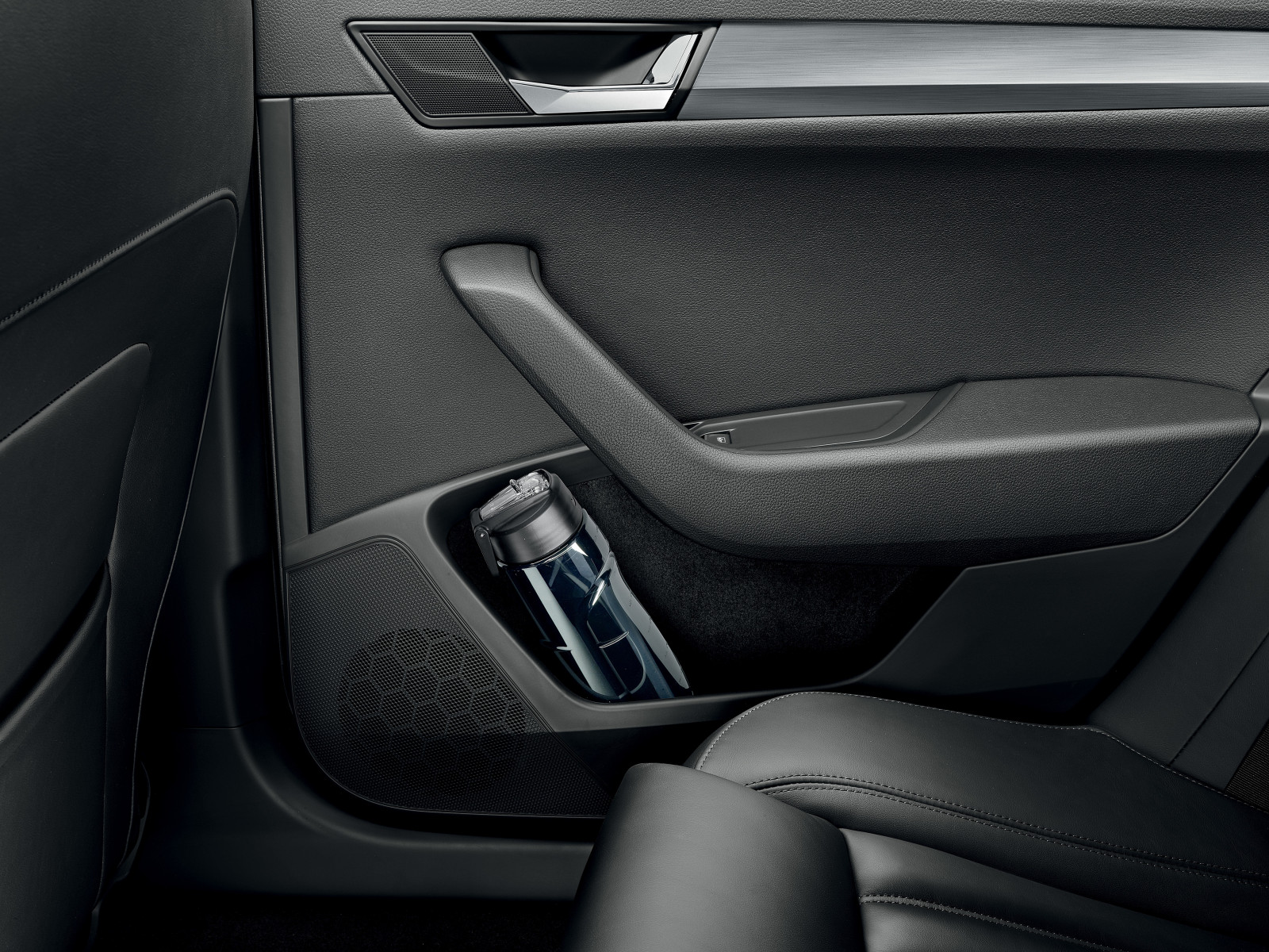 bil, køretøj, Audi, Audi Q5, Sedan, BMW X1, Skoda, netcarshow, netcar, bil billeder, bil foto, 2016, Superb SW, jord køretøj, automotive exterior, bil make, luksus køretøj, familie bil, udøvende bil, sportssedan, sport utility køretøj, Audi A5