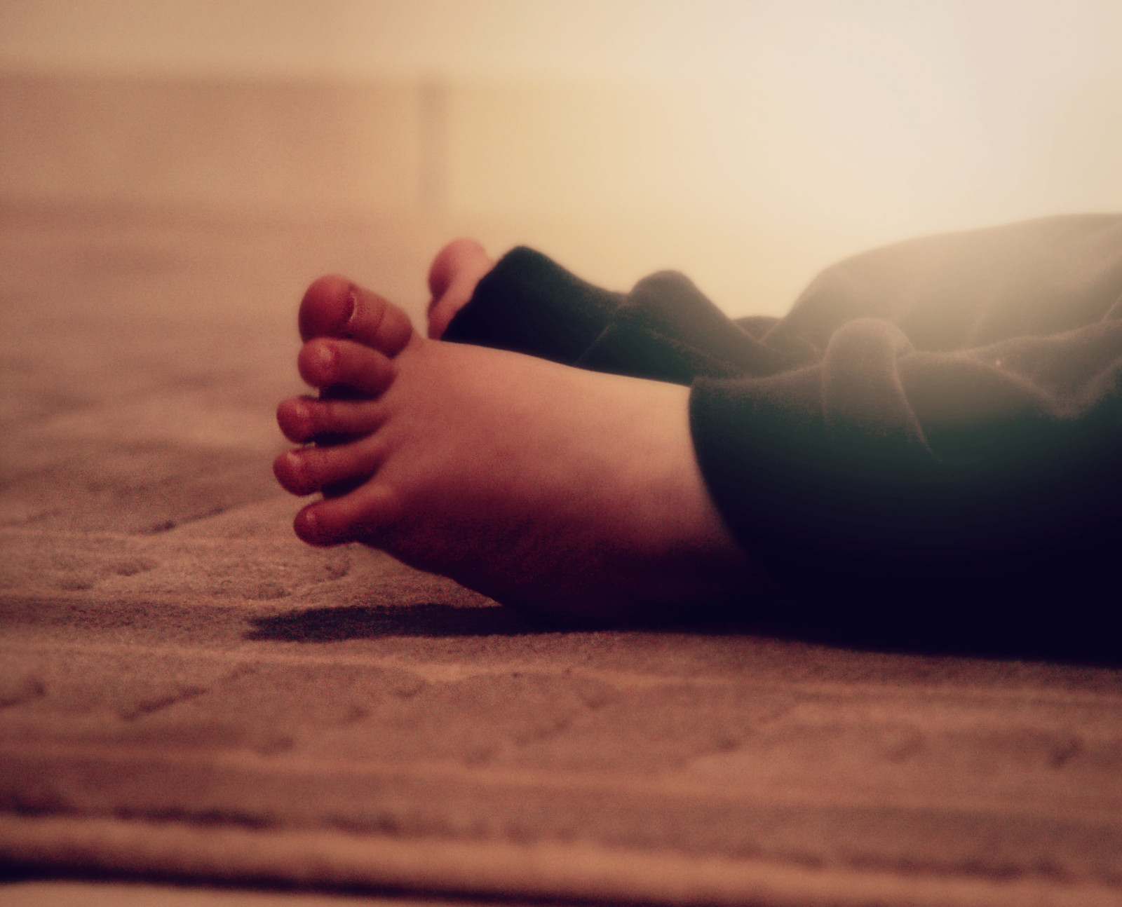 Wallpaper baby, feet, sole 2374x1920 1096712 HD Wallpapers