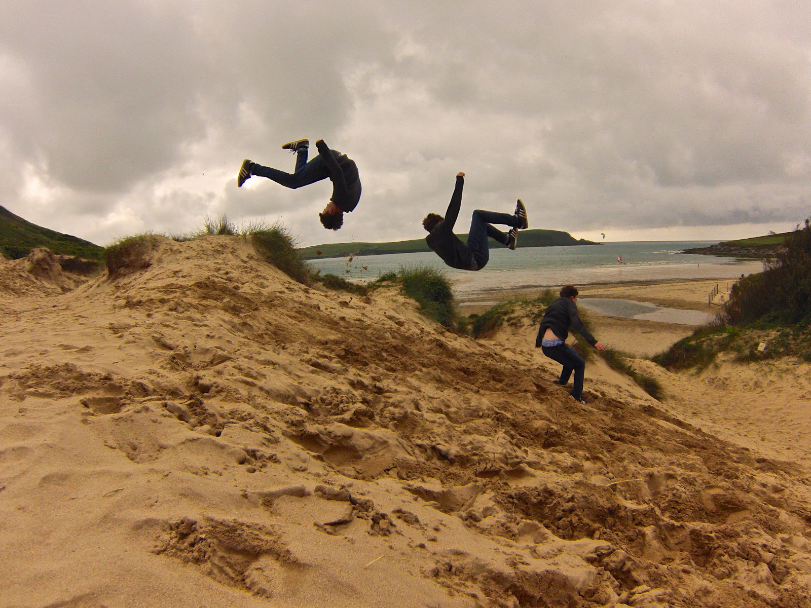 moře, nebe, mrak, slunce, mraky, skok, písek, duny, duna, kopec, flip, výbuch, Photoburst, Staň se profesionálem, goprohero, Goprohero3