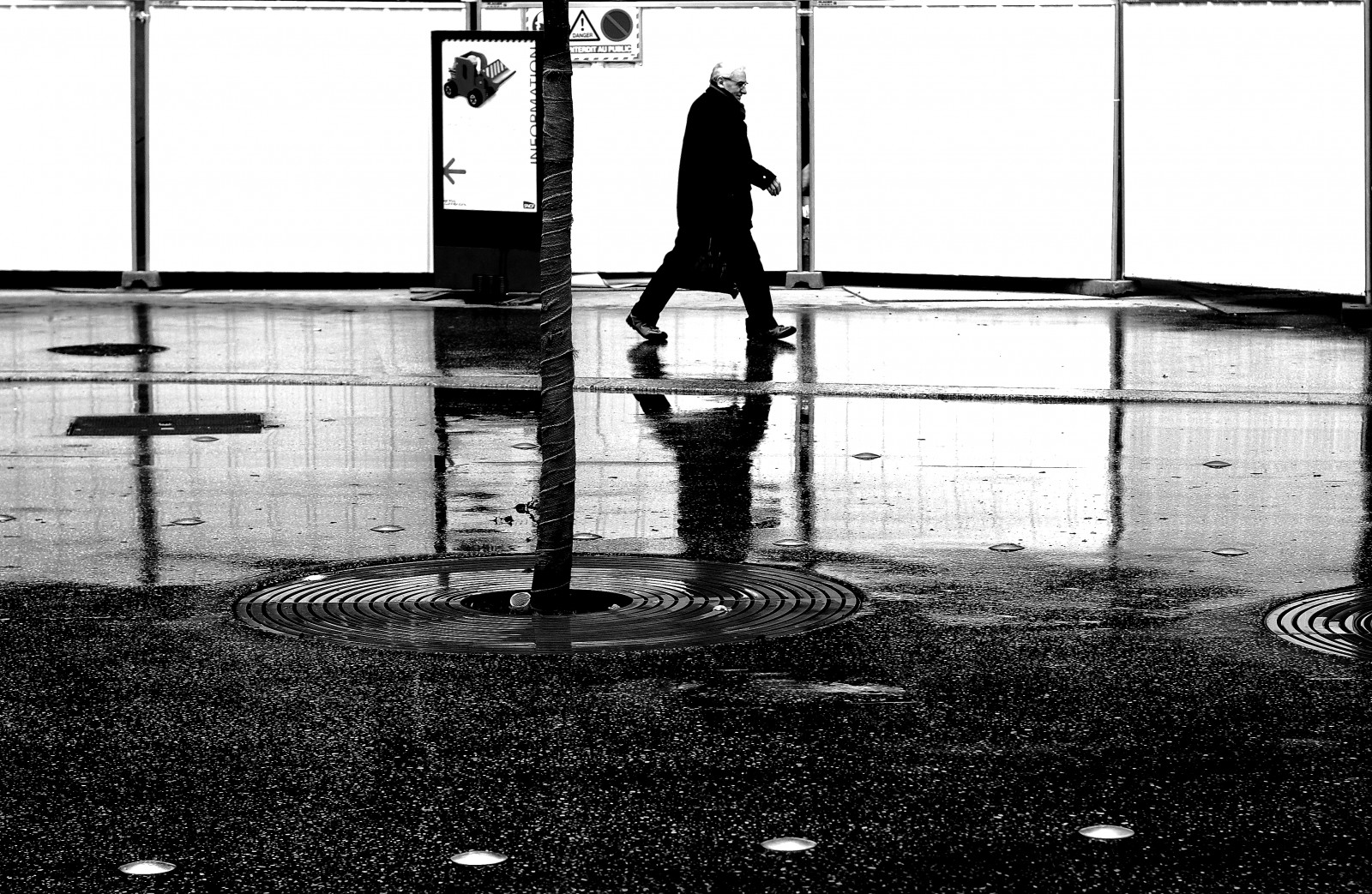 bílý, Černá, černobílý, okno, ulice, stín, stěna, fotografování, stojící, infrastruktura, úhel, světlo, stanice, Street View, fotografie, noiretblanc, blackandwithe, photoderue, momentka, urbanarte, paris13, photopascalcolin, Černý a bílý, monochromatické fotografování, gare, Austerlitz